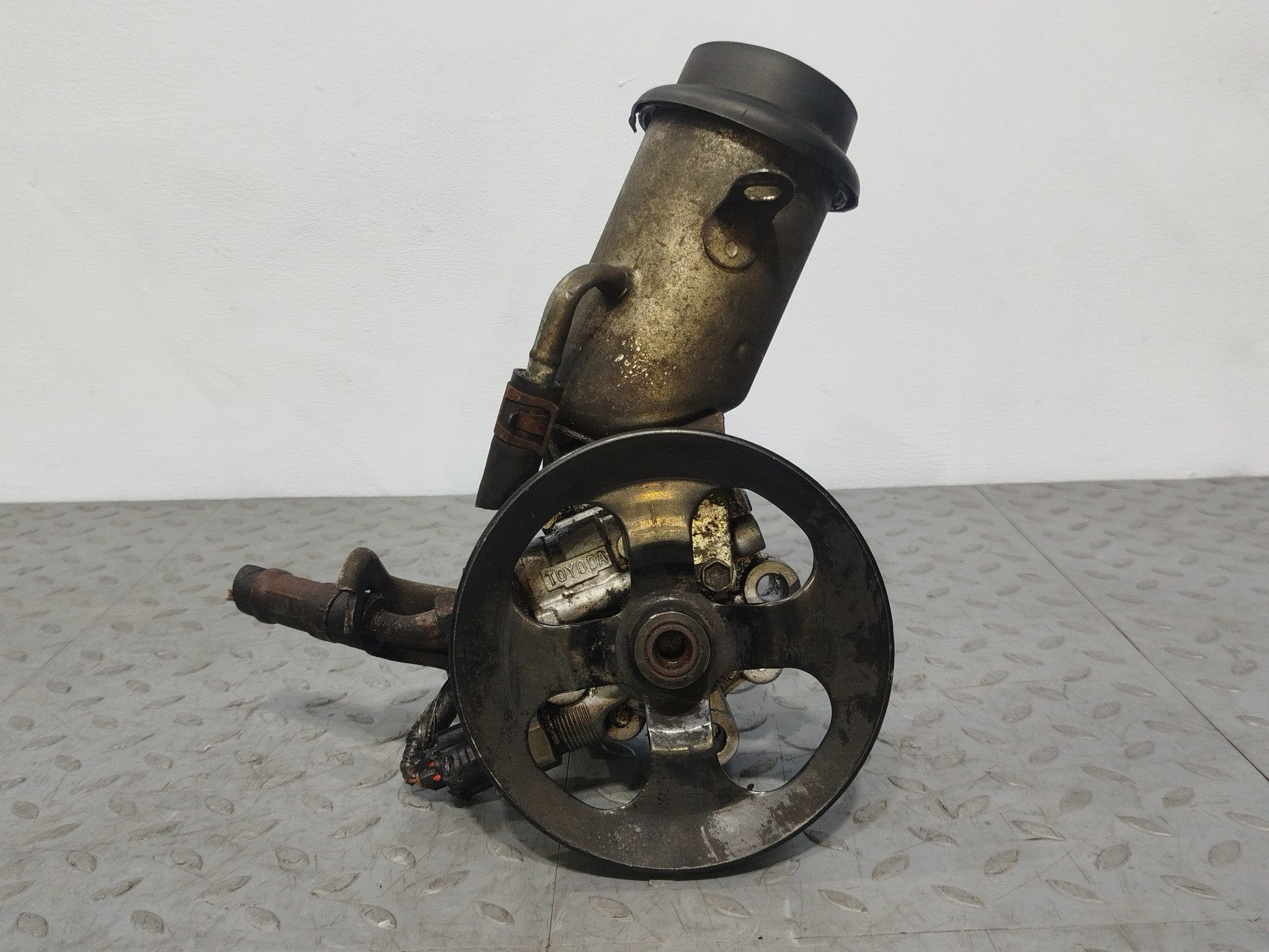 ГУР TOYOTA SCION 4431012530 D2241