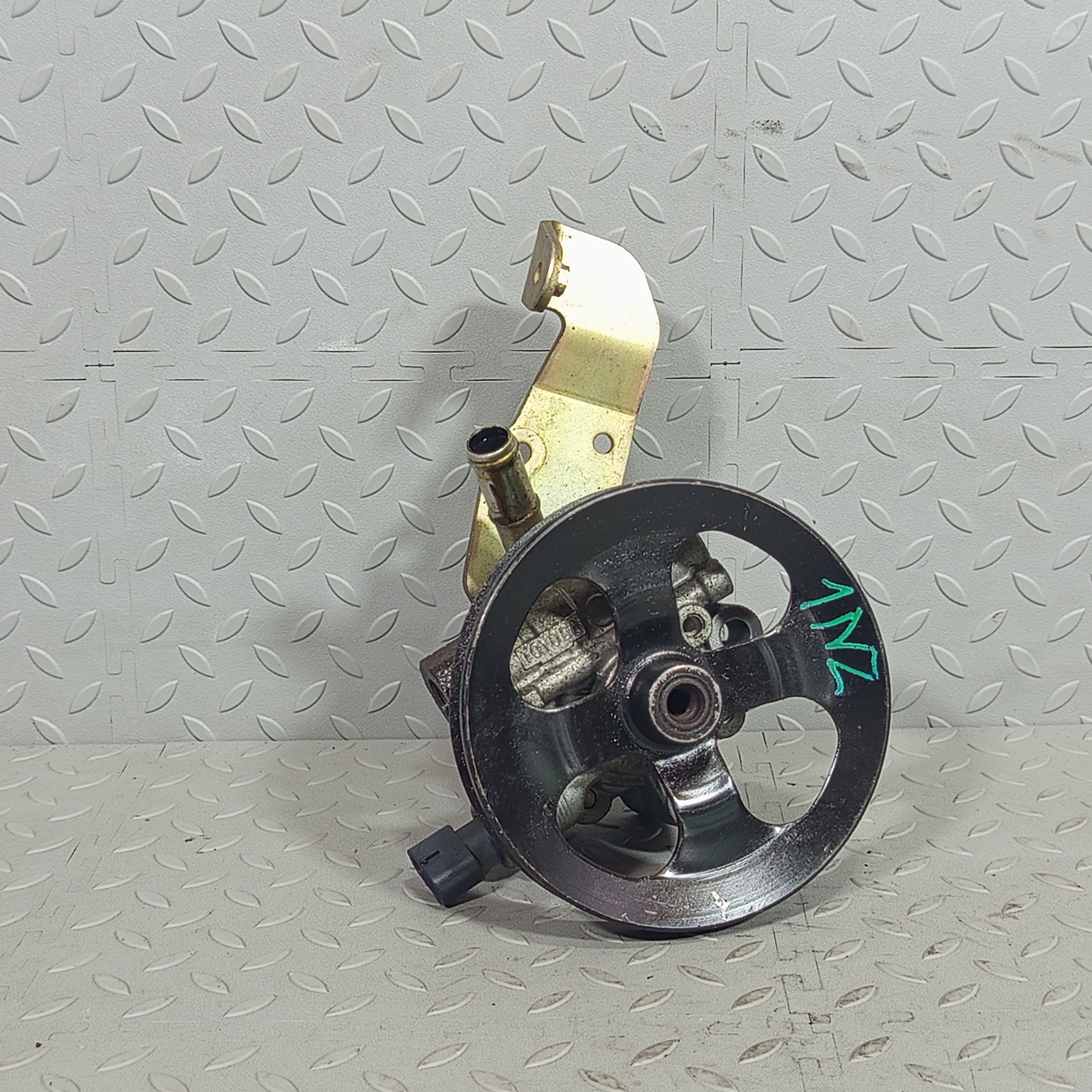 ГУР TOYOTA SCION 4431012530 D159