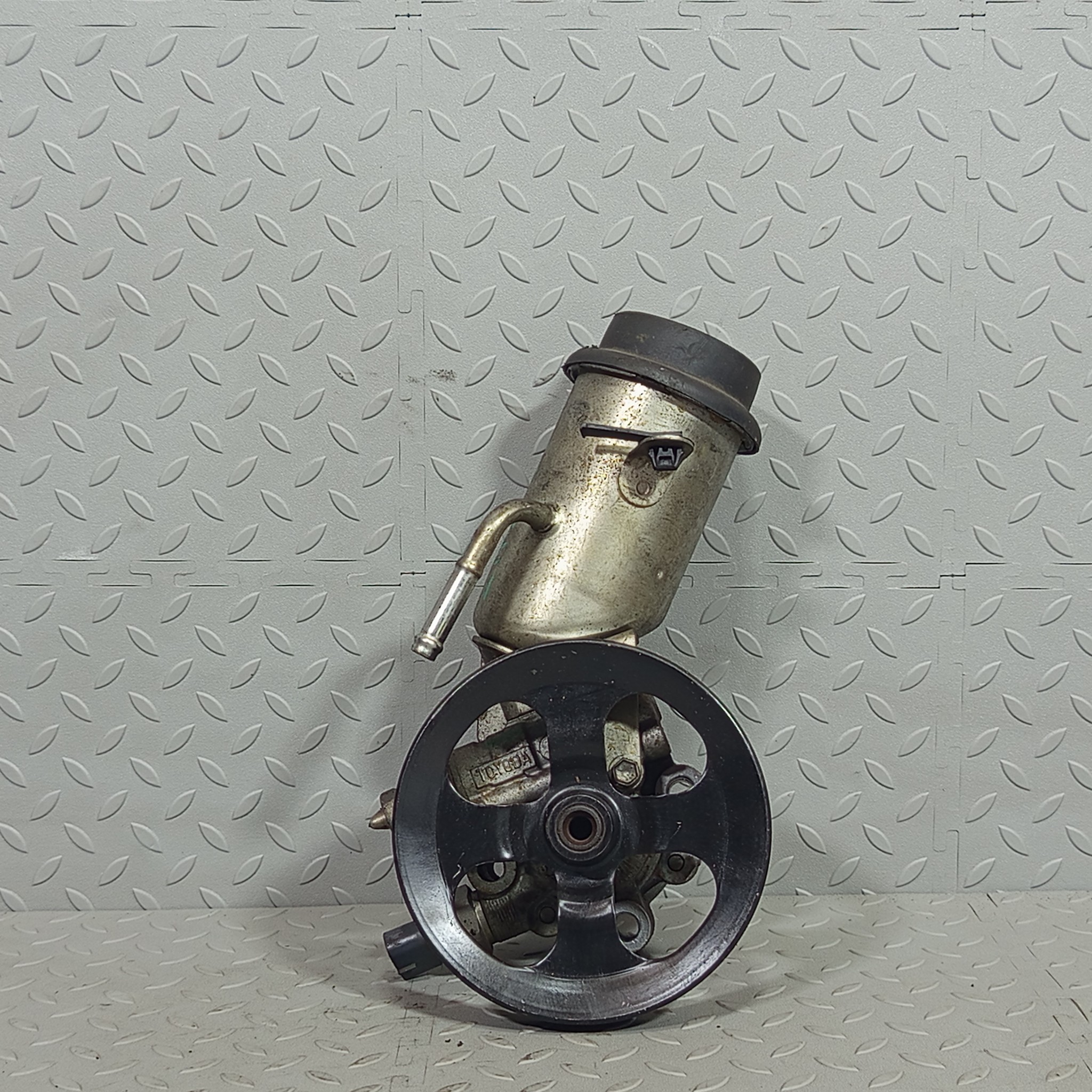 ГУР TOYOTA SCION 4431012530 D154