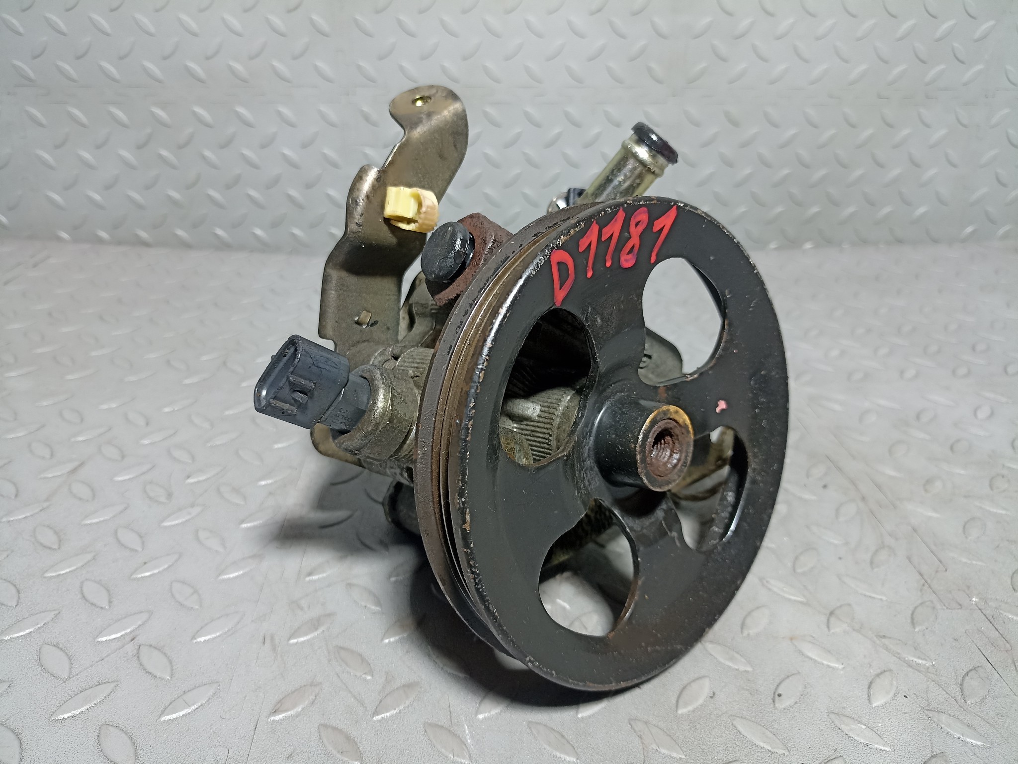 ГУР TOYOTA SCION 4431012530 D1181