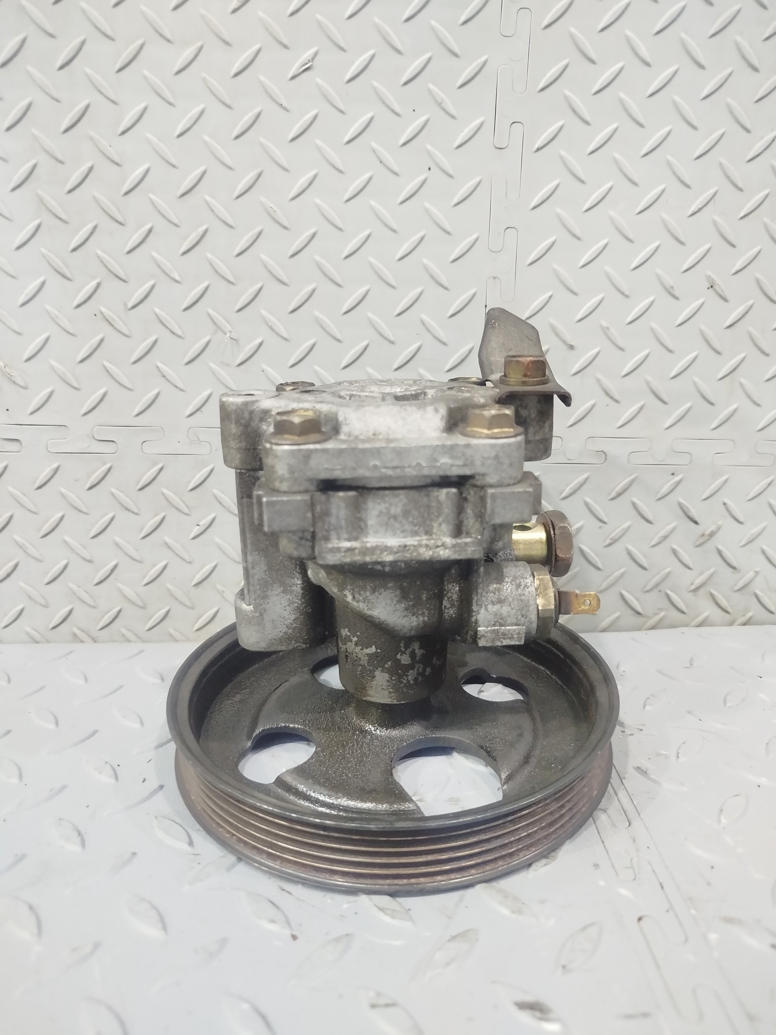 ГУР MITSUBISHI MN101533 D101
