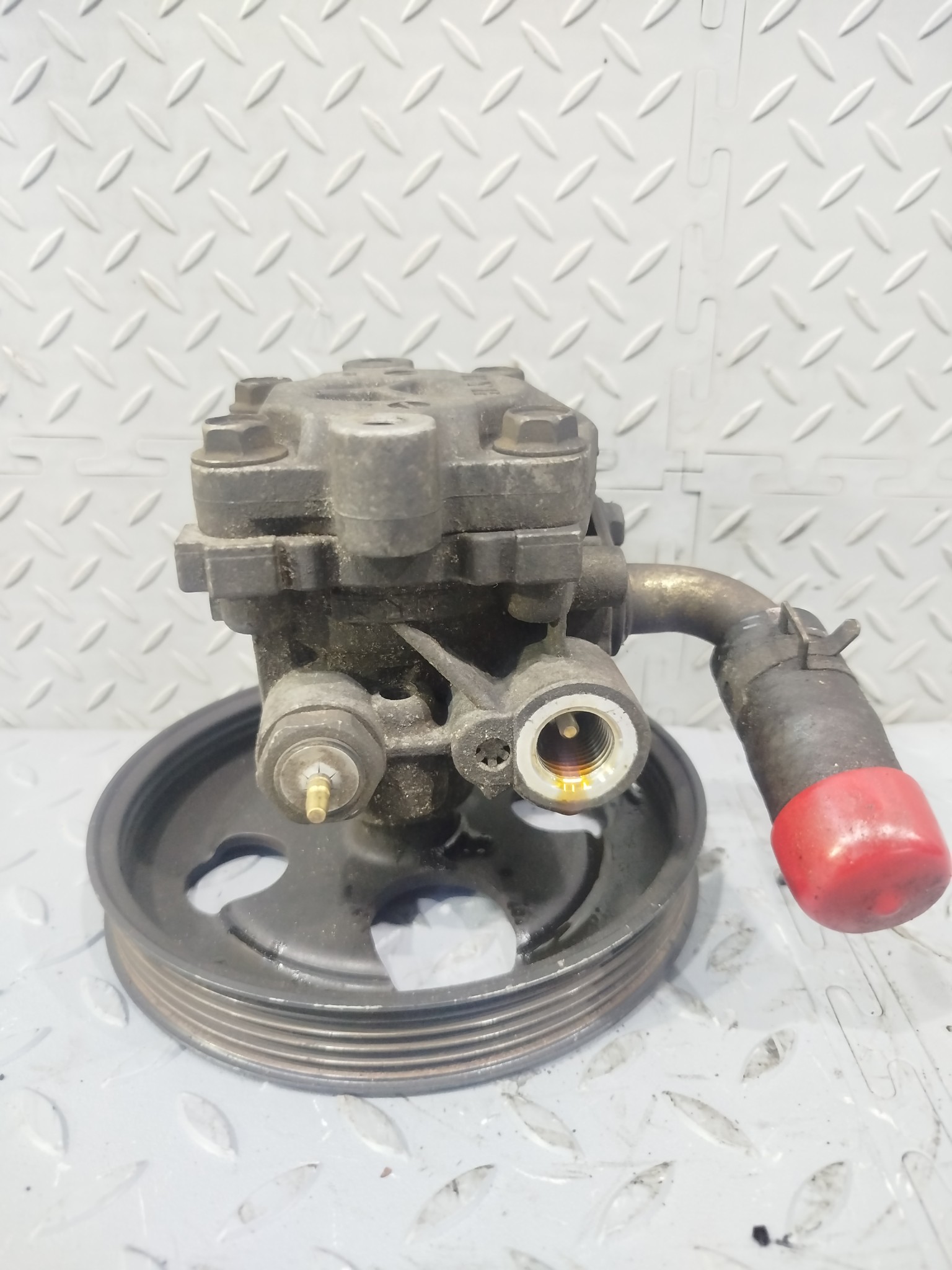 ГУР MITSUBISHI MN101533 KB964Z
