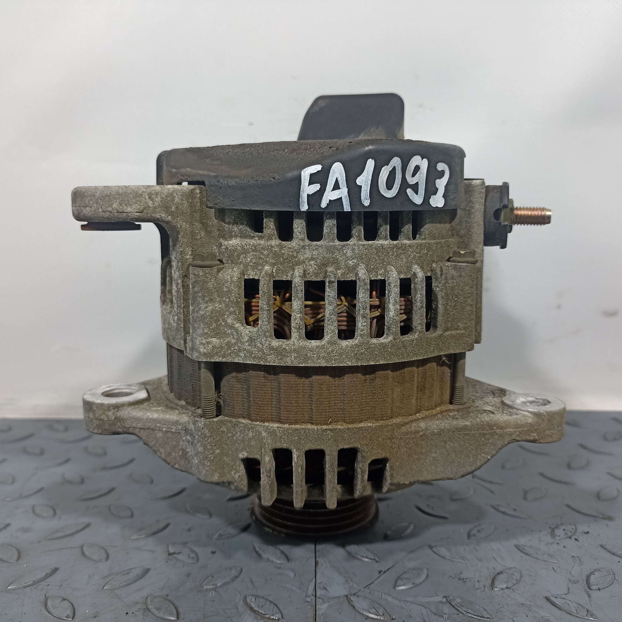 ГЕНЕРАТОР NISSAN 23100AX001  FA1093Z