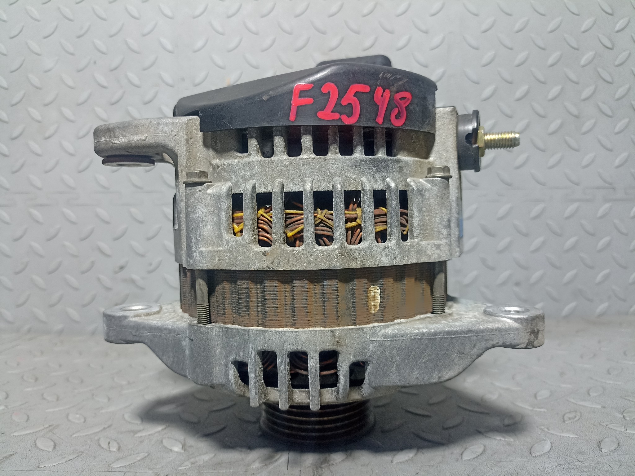 ГЕНЕРАТОР NISSAN 23100AX001  F2548Z