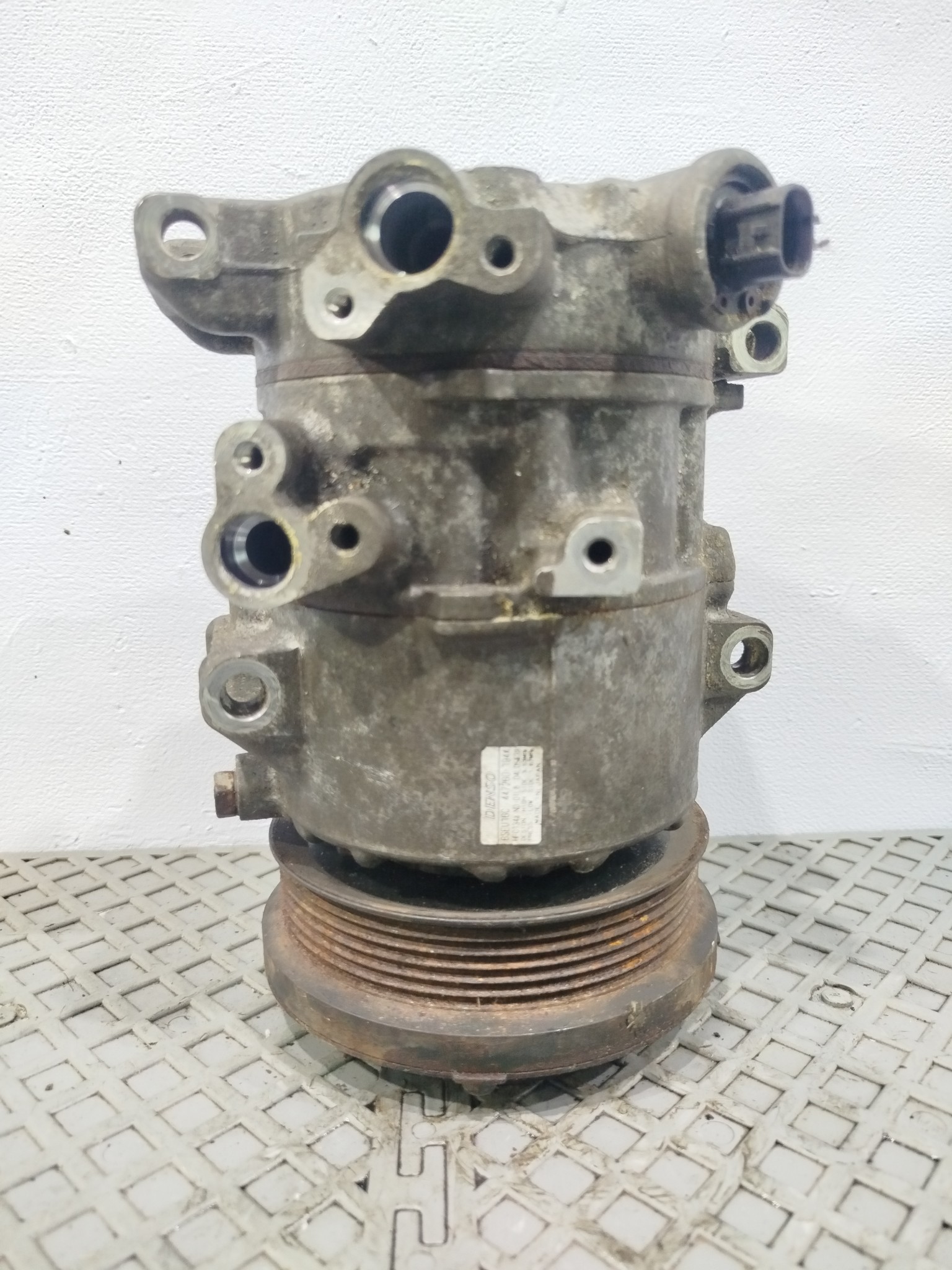 КОМПРЕССОР КОНДИЦИОНЕРА TOYOTA 8831028640 U1317Z