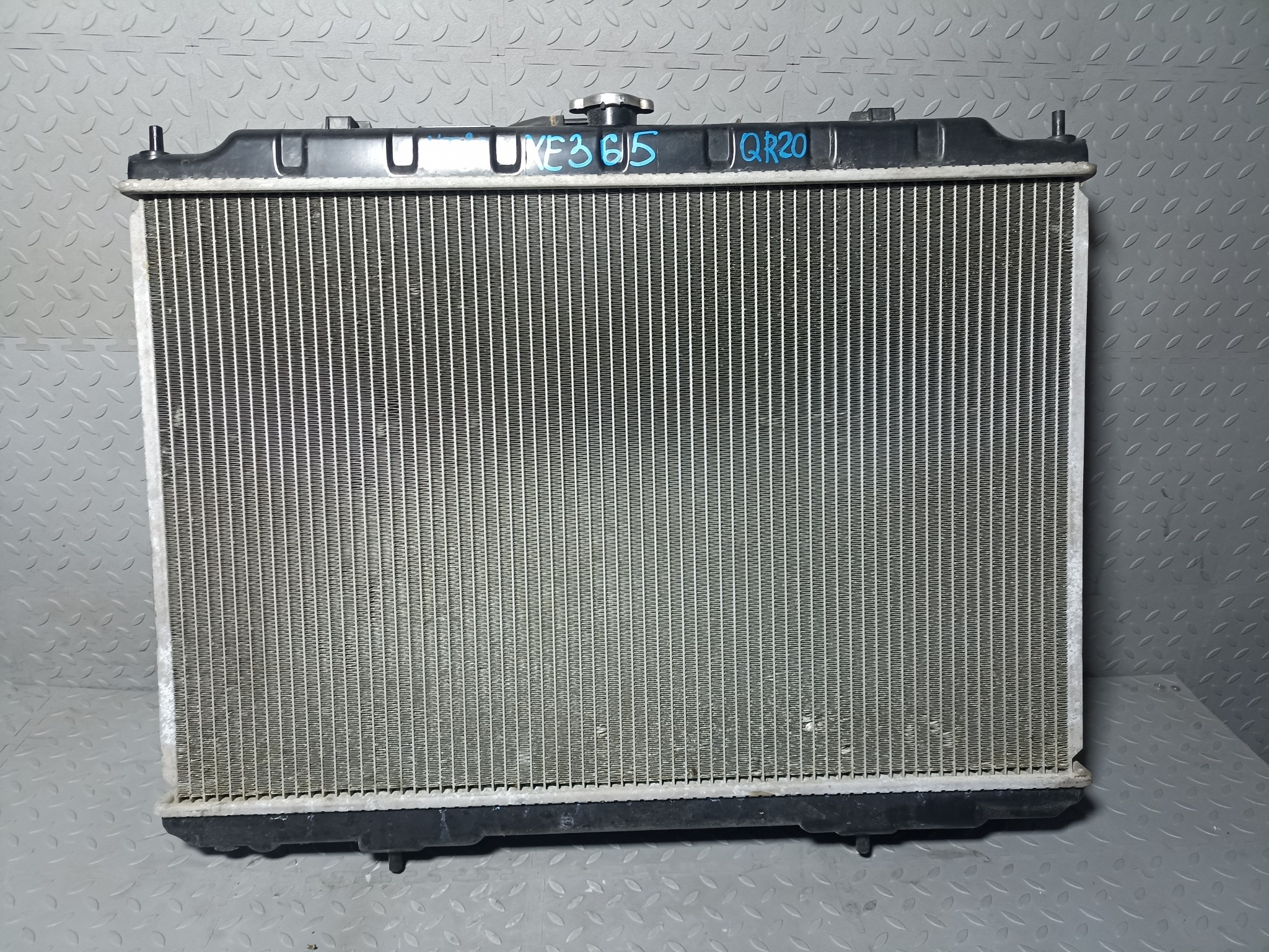 РАДИАТОР ДВИГАТЕЛЯ NISSAN 214609H300  XE365