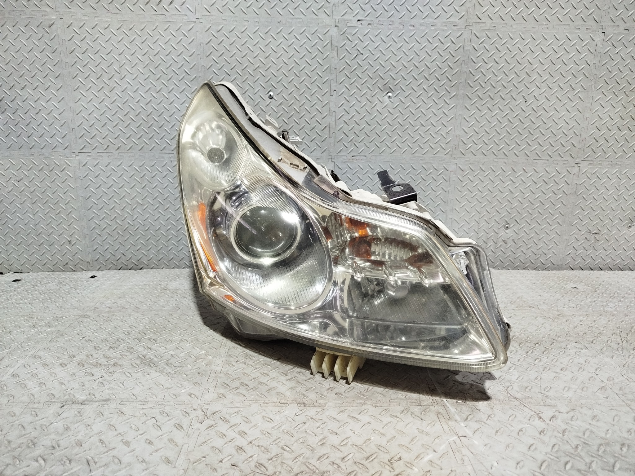 ФАРА NISSAN INFINITI ПРАВАЯ 26010JK000  XA6975