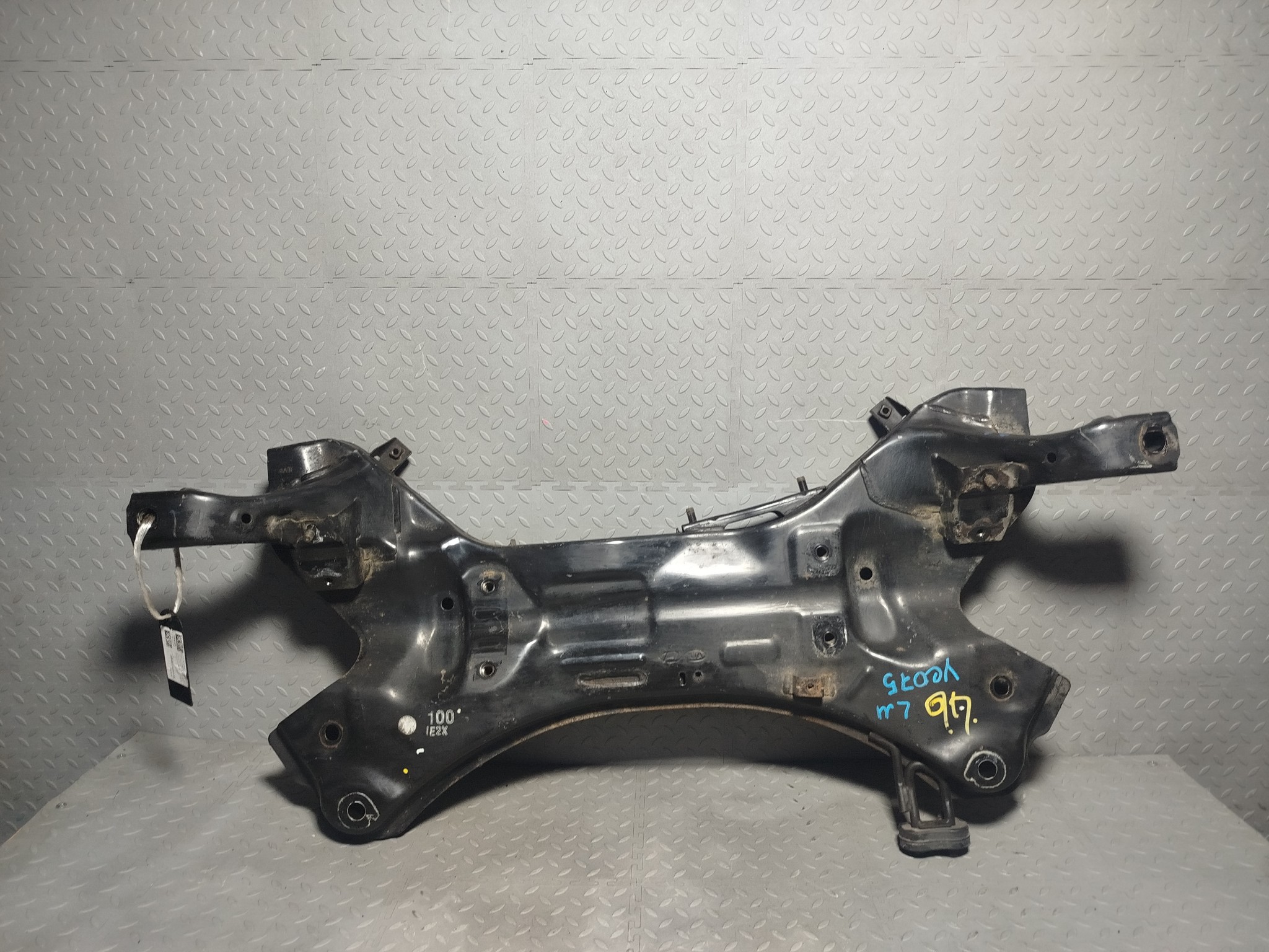 БАЛКА Двигатель/ПОДРАМНИК HYUNDAI KIA ПЕРЕДНЯЯ 624052S610 YE075