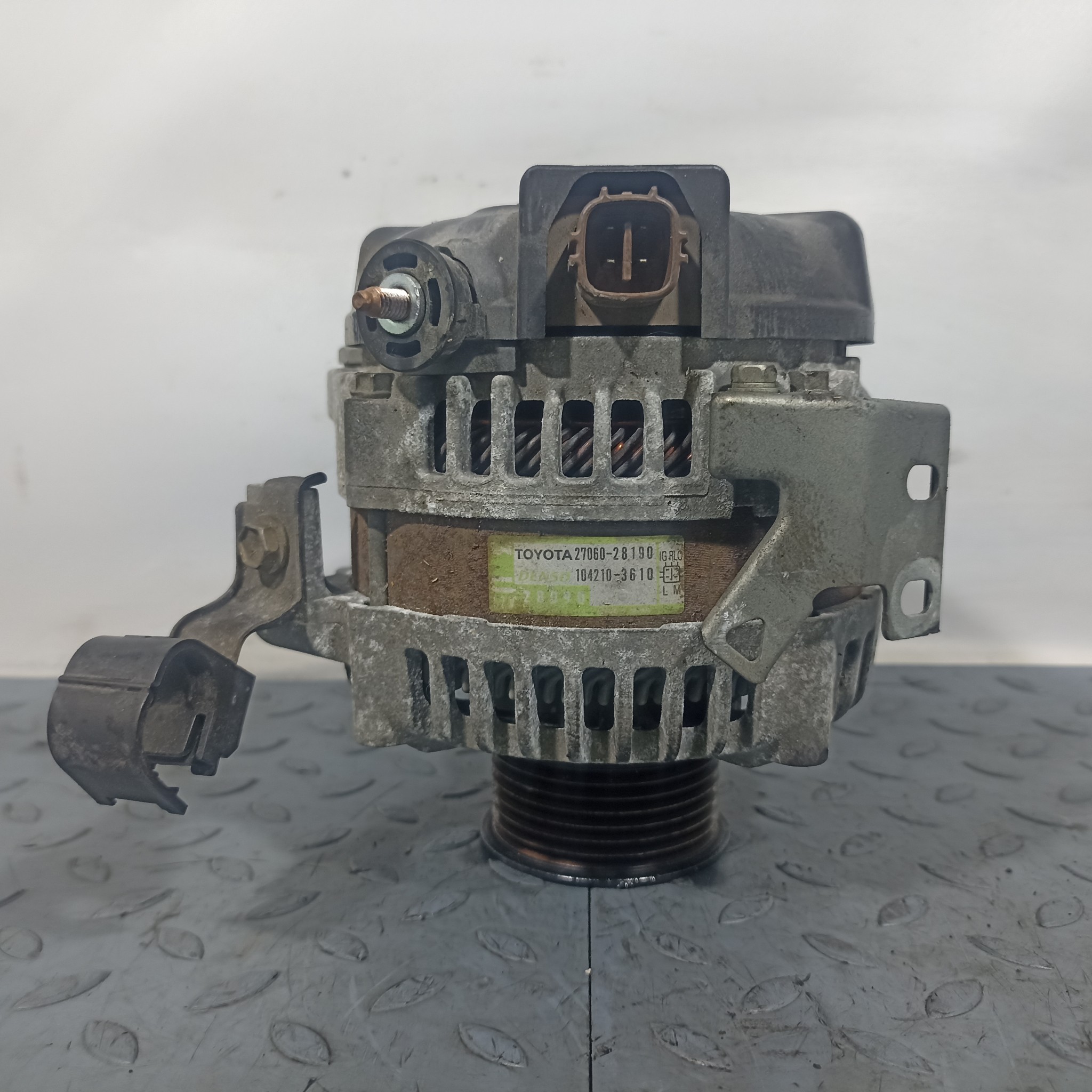 ГЕНЕРАТОР TOYOTA DAIHATSU 2706028190  U1390Z