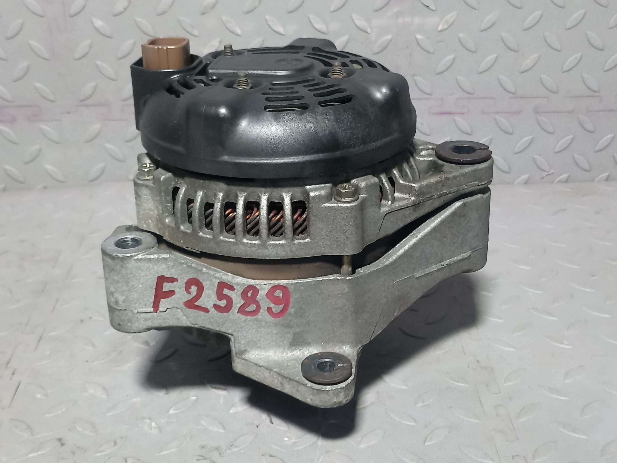 ГЕНЕРАТОР TOYOTA LEXUS 2706050370  F2589Z