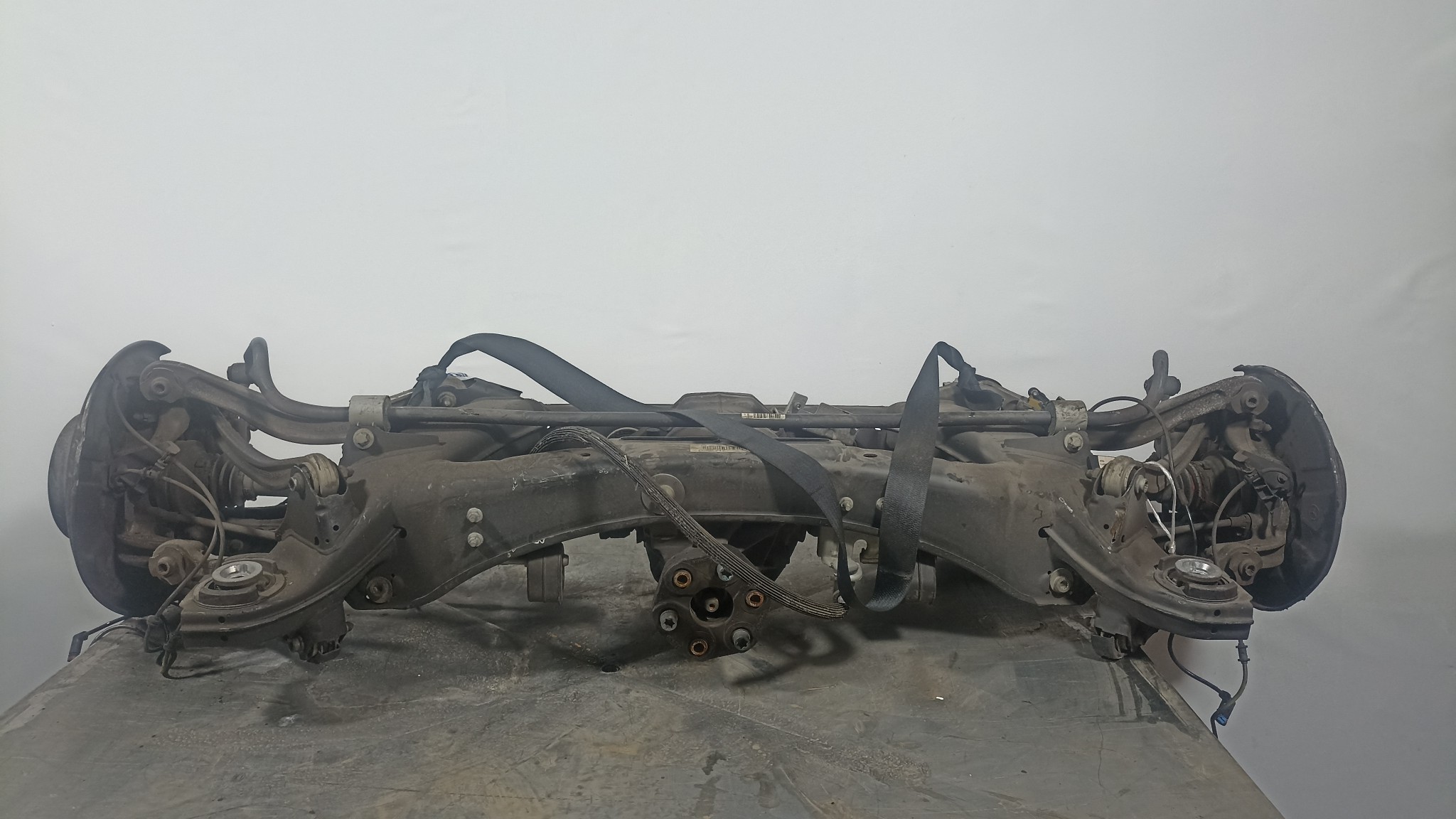 БАЛКА ПОДВЕСКИ ЗАДНЯЯ MERCEDES-BENZ ЗАДНЯЯ A2073509702 YE037