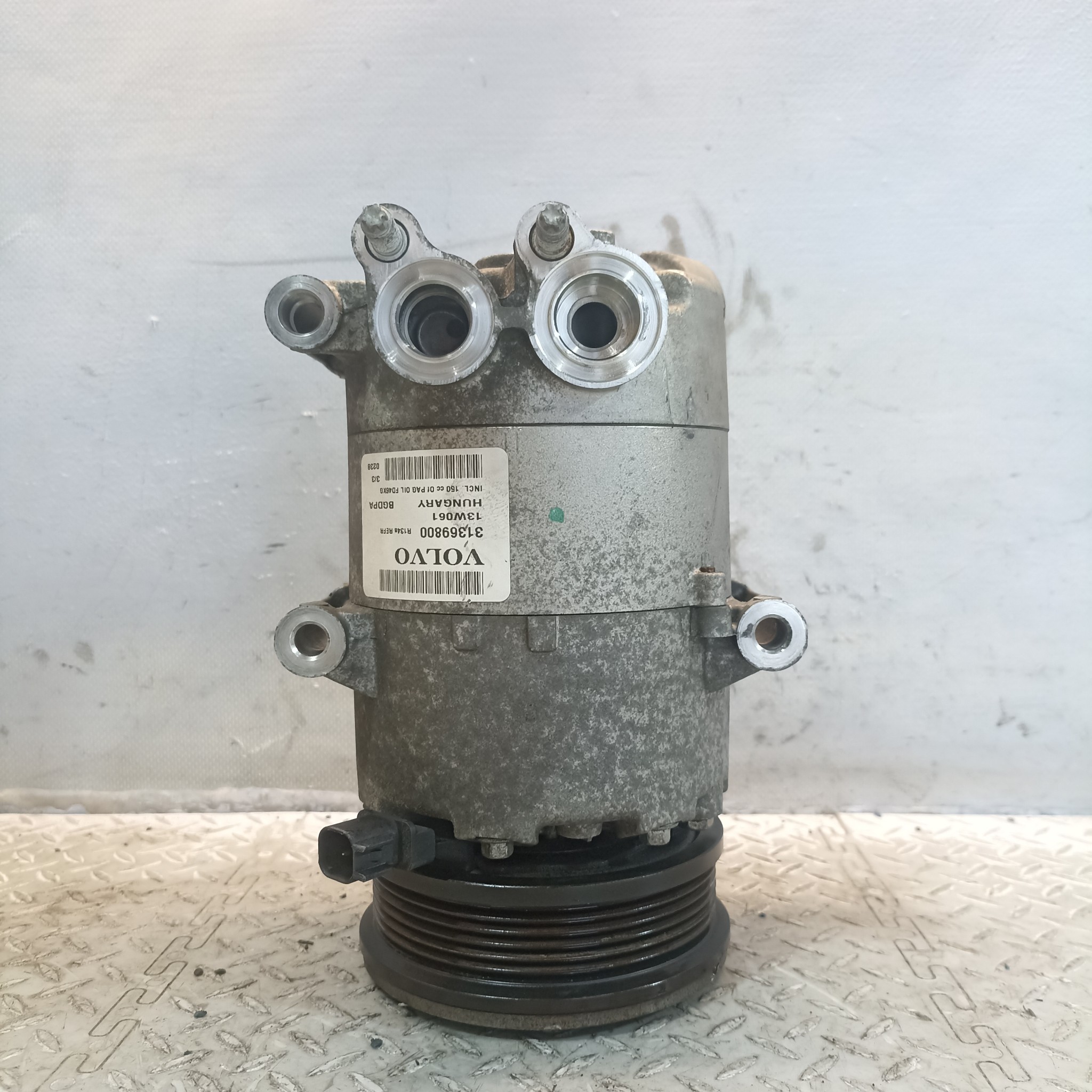 КОМПРЕССОР КОНДИЦИОНЕРА VOLVO 31332616 D3328