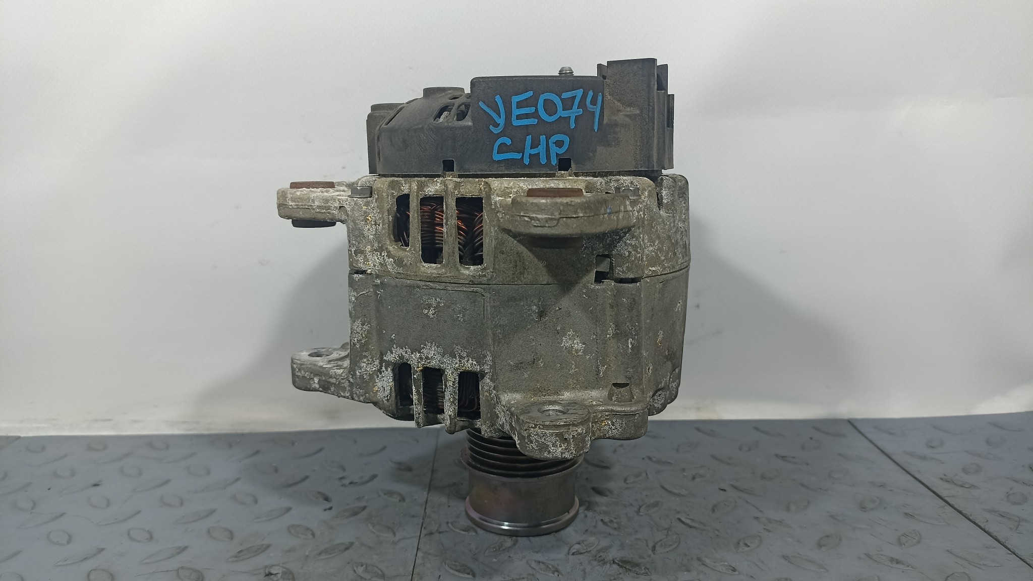 ГЕНЕРАТОР AUDI VOLKSWAGEN SEAT SKODA 04C903021A YE074Z