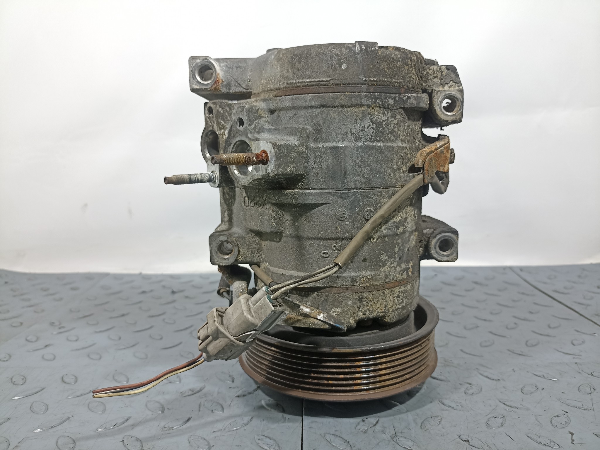 КОМПРЕССОР КОНДИЦИОНЕРА TOYOTA 8832044130 U1369Z