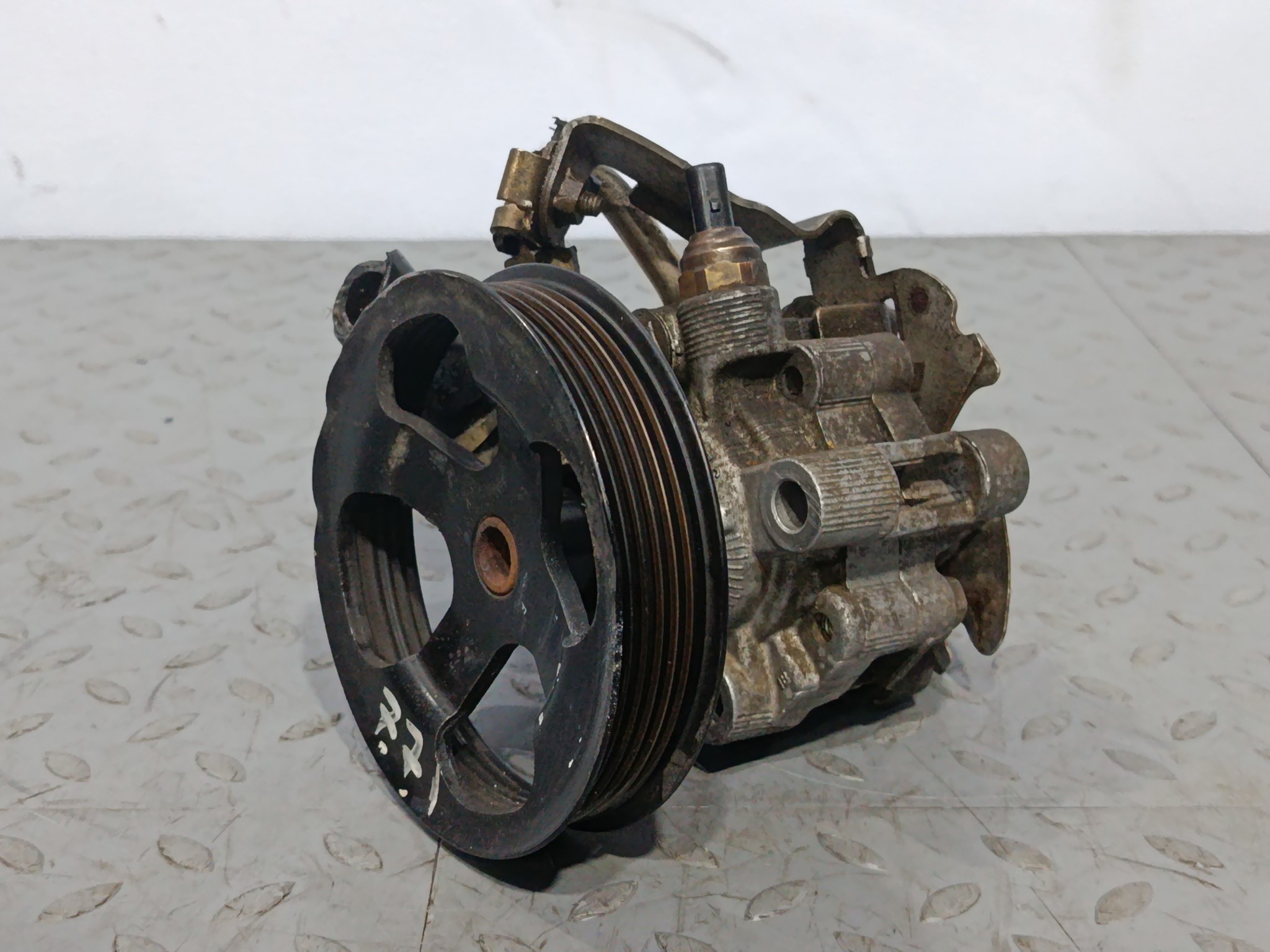 ГУР TOYOTA PONTIAC 4431012540 D2157