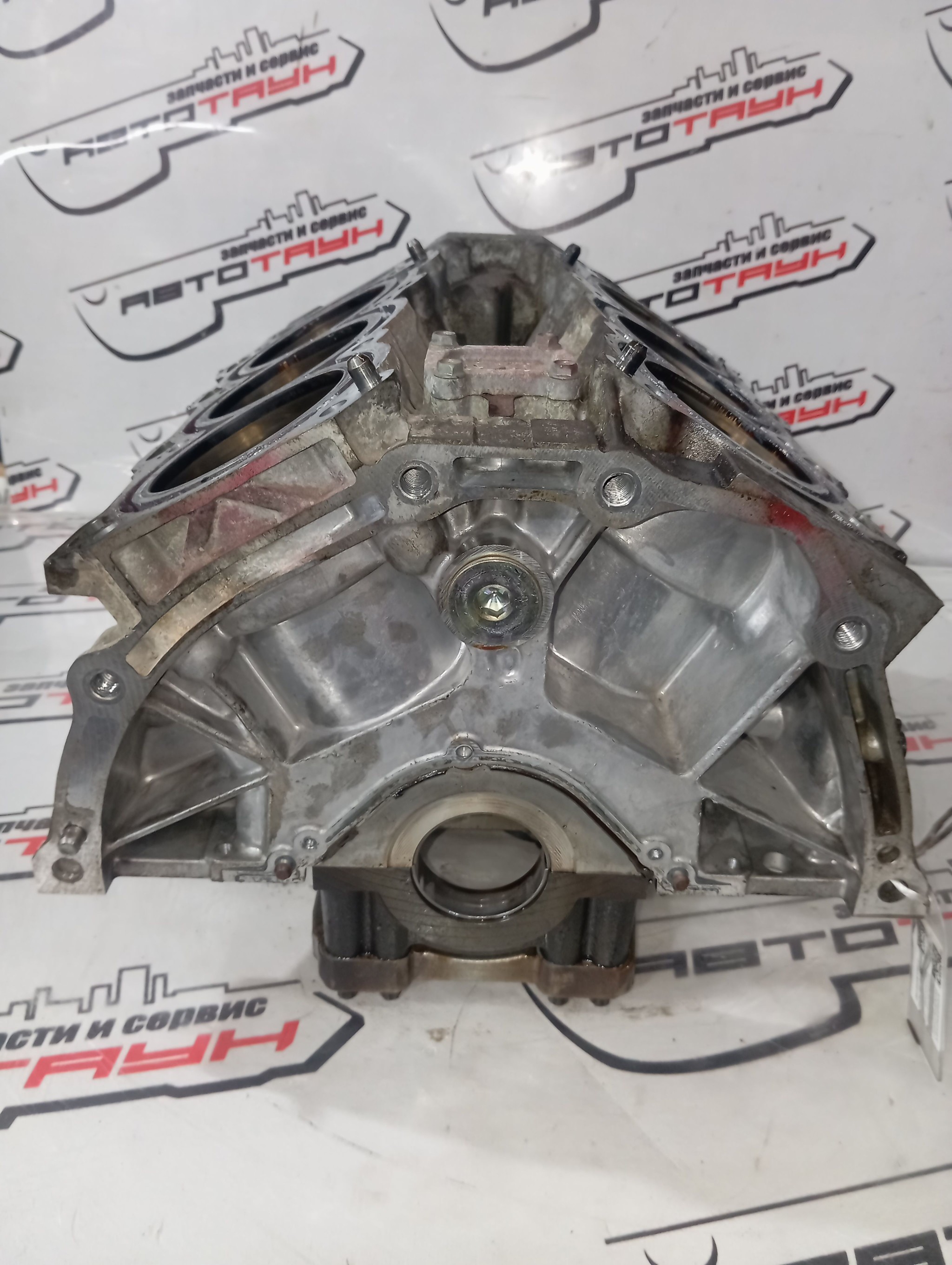 БЛОК ЦИЛИНДРОВ NISSAN INFINITI 11000CG000 F1943Z