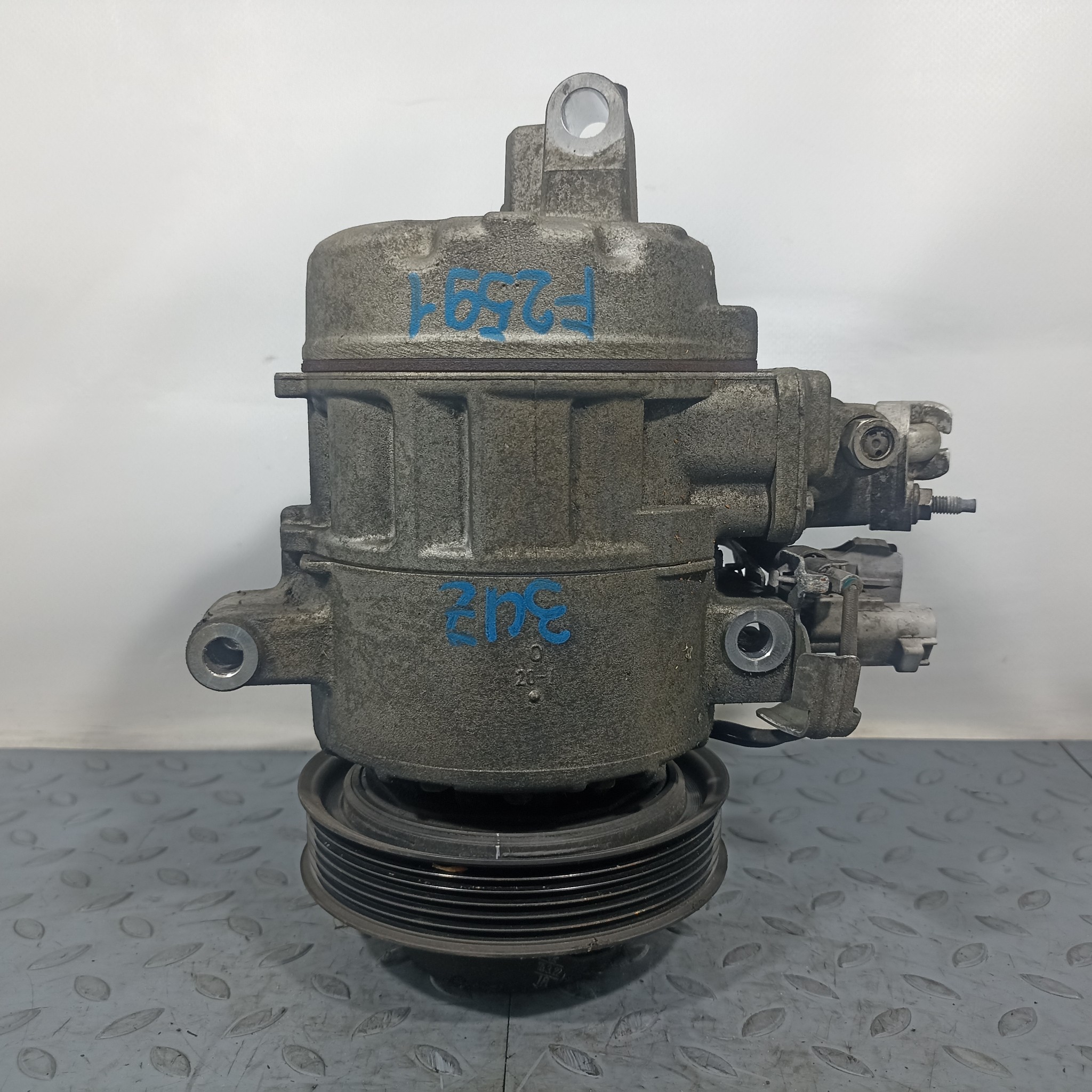 КОМПРЕССОР КОНДИЦИОНЕРА TOYOTA LEXUS 883203A230 F2591Z