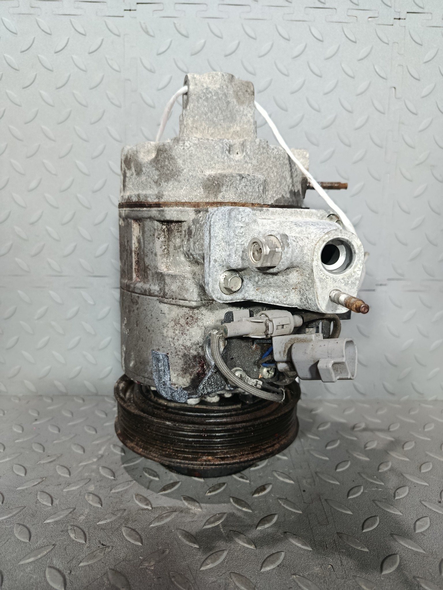 КОМПРЕССОР КОНДИЦИОНЕРА TOYOTA LEXUS 883203A230 F2474Z
