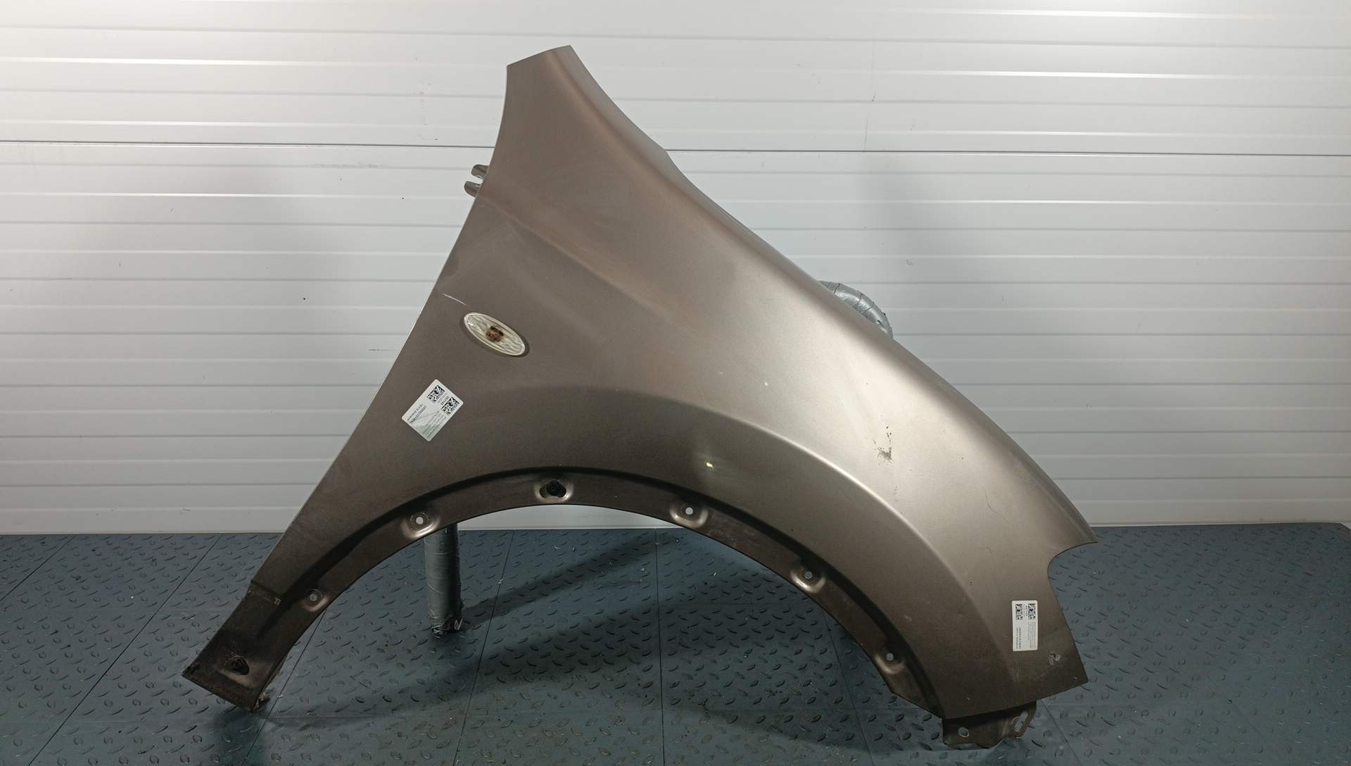 КРЫЛО NISSAN QASHQAI QASHQAI+2 F3100BR0MA ПЕРЕДНЕЕ ПРАВОЕ бежевый, C30 YE114