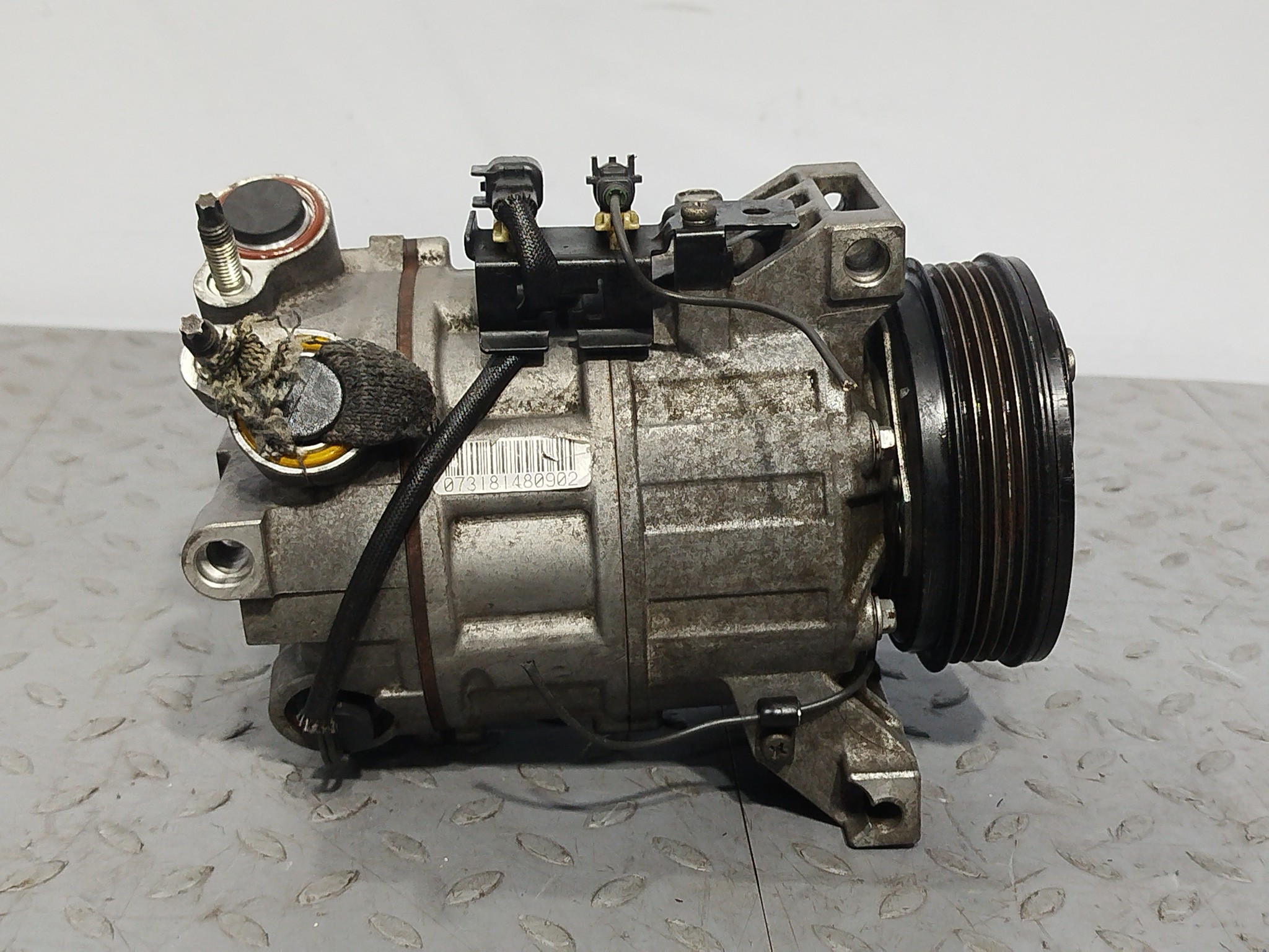 КОМПРЕССОР КОНДИЦИОНЕРА VOLVO 30665339 D2186