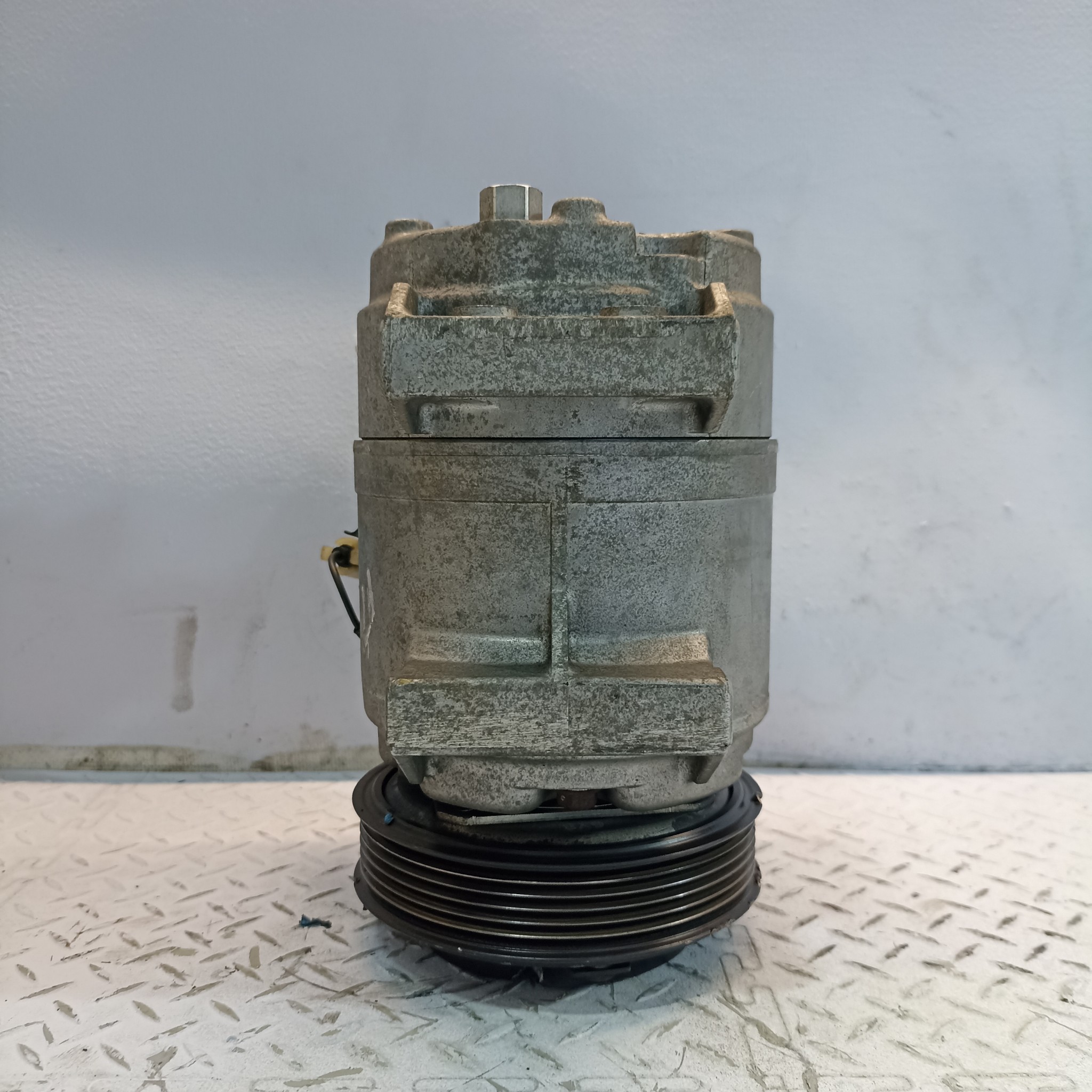 КОМПРЕССОР КОНДИЦИОНЕРА VOLVO 30665339 D3361