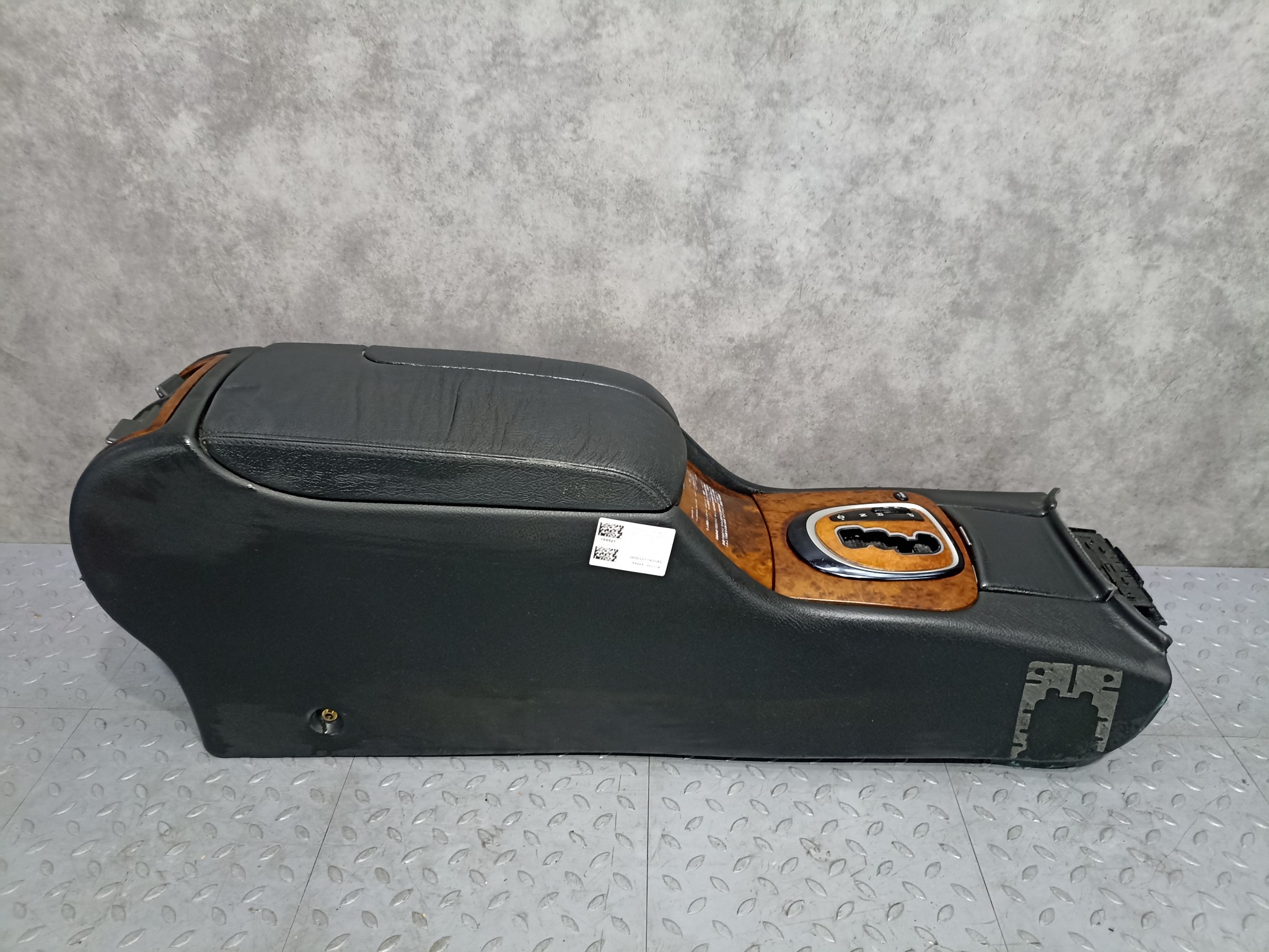ПОДЛОКОТНИК MERCEDES-BENZ черный, 960U S4424