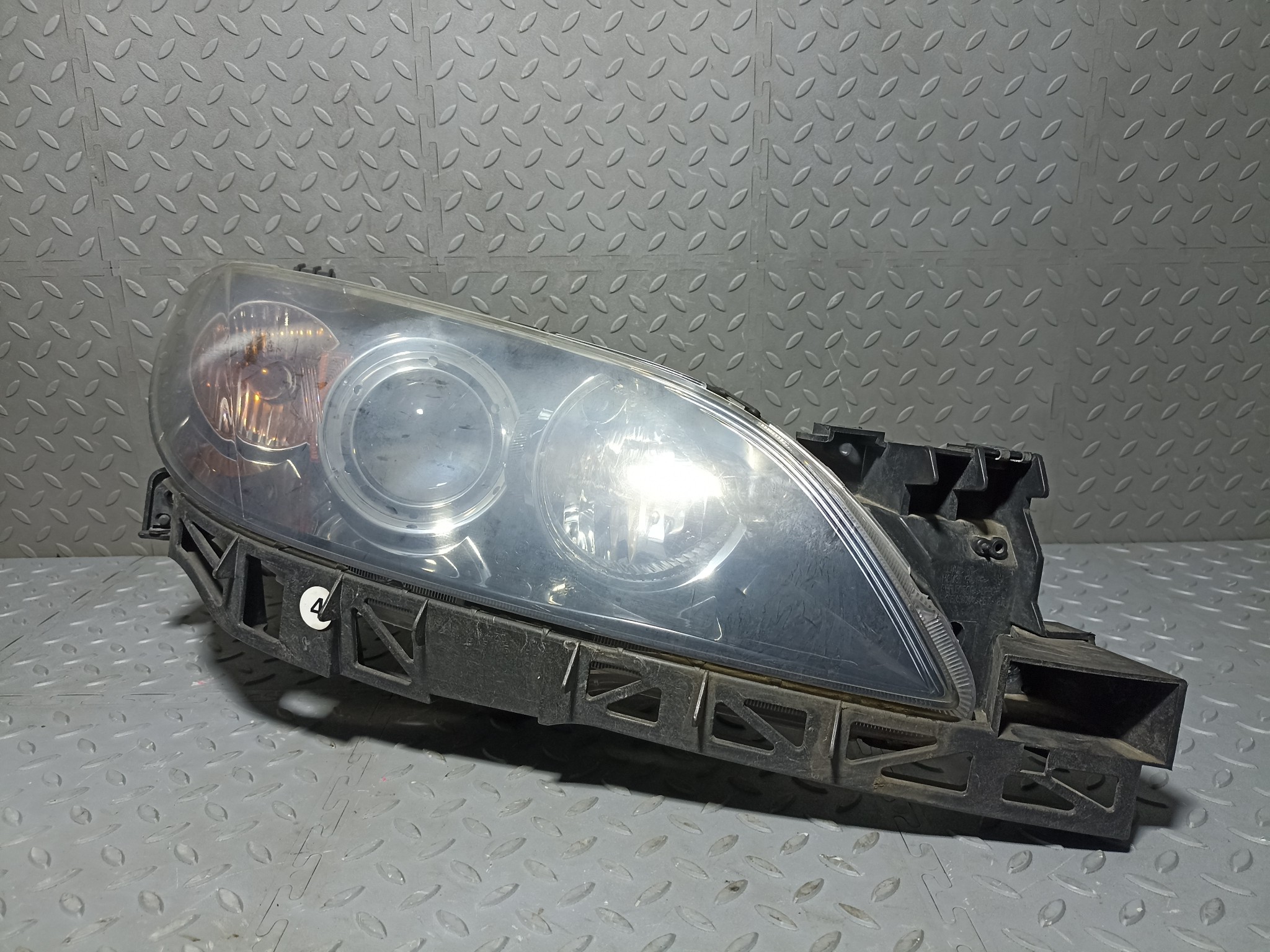 ФАРА MAZDA ПРАВАЯ B33D510K0B XA7765