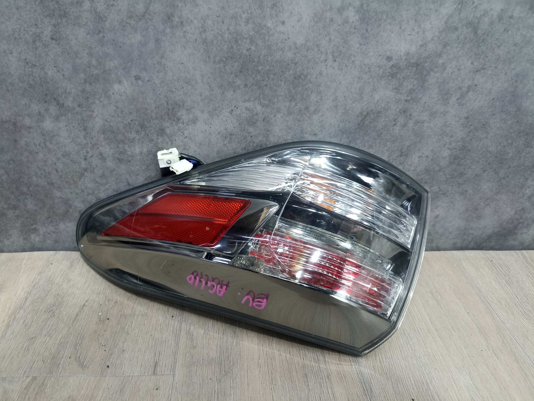 ФОНАРЬ LEXUS ПРАВЫЙ 8155148230 FA1179