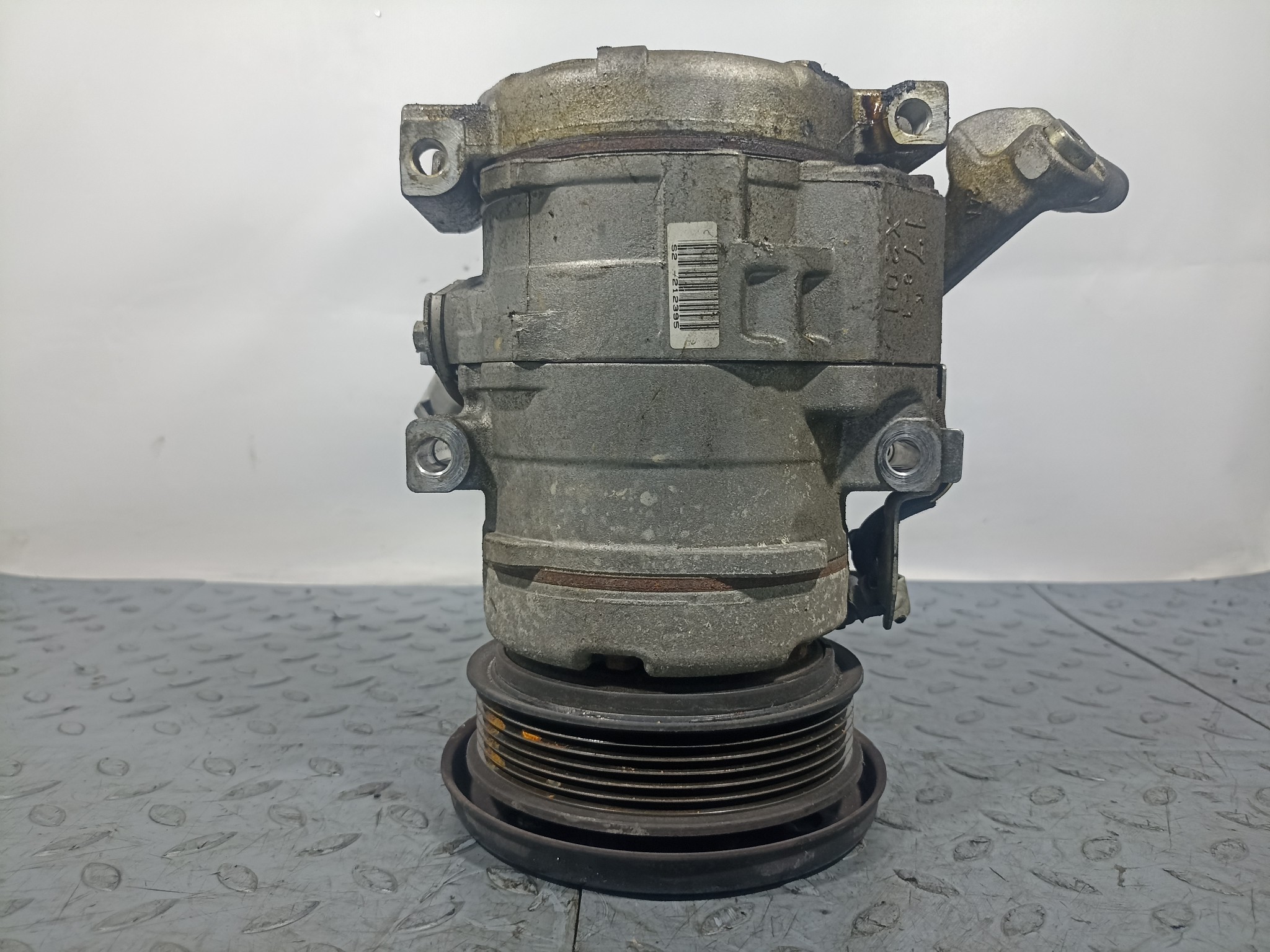 КОМПРЕССОР КОНДИЦИОНЕРА TOYOTA LEXUS 8832007040  U1374Z