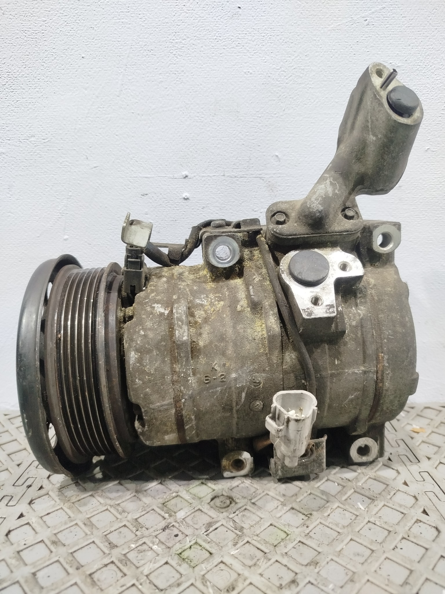 КОМПРЕССОР КОНДИЦИОНЕРА TOYOTA LEXUS 8832007040  F1910Z