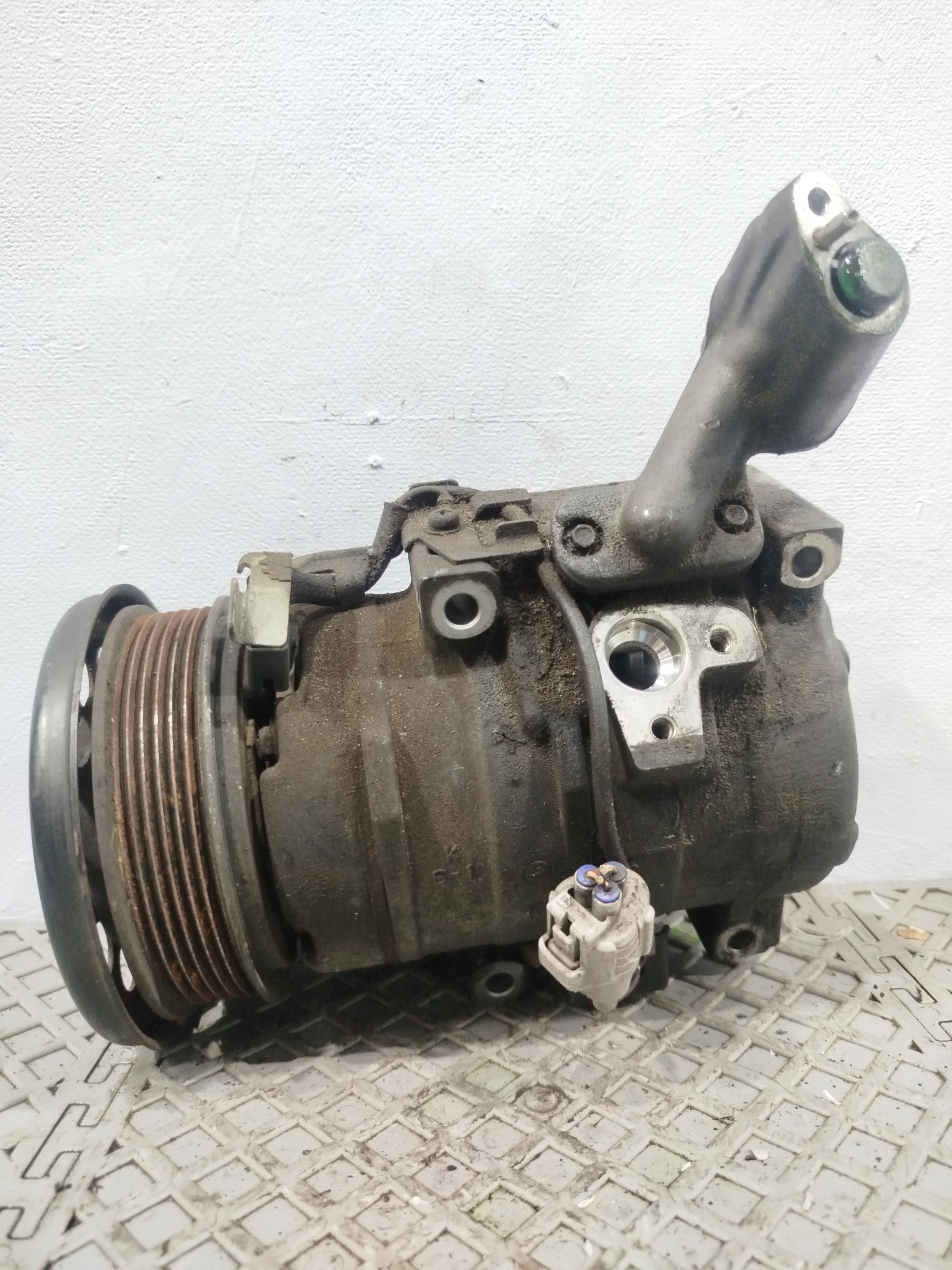 КОМПРЕССОР КОНДИЦИОНЕРА TOYOTA LEXUS 8832007040  D059