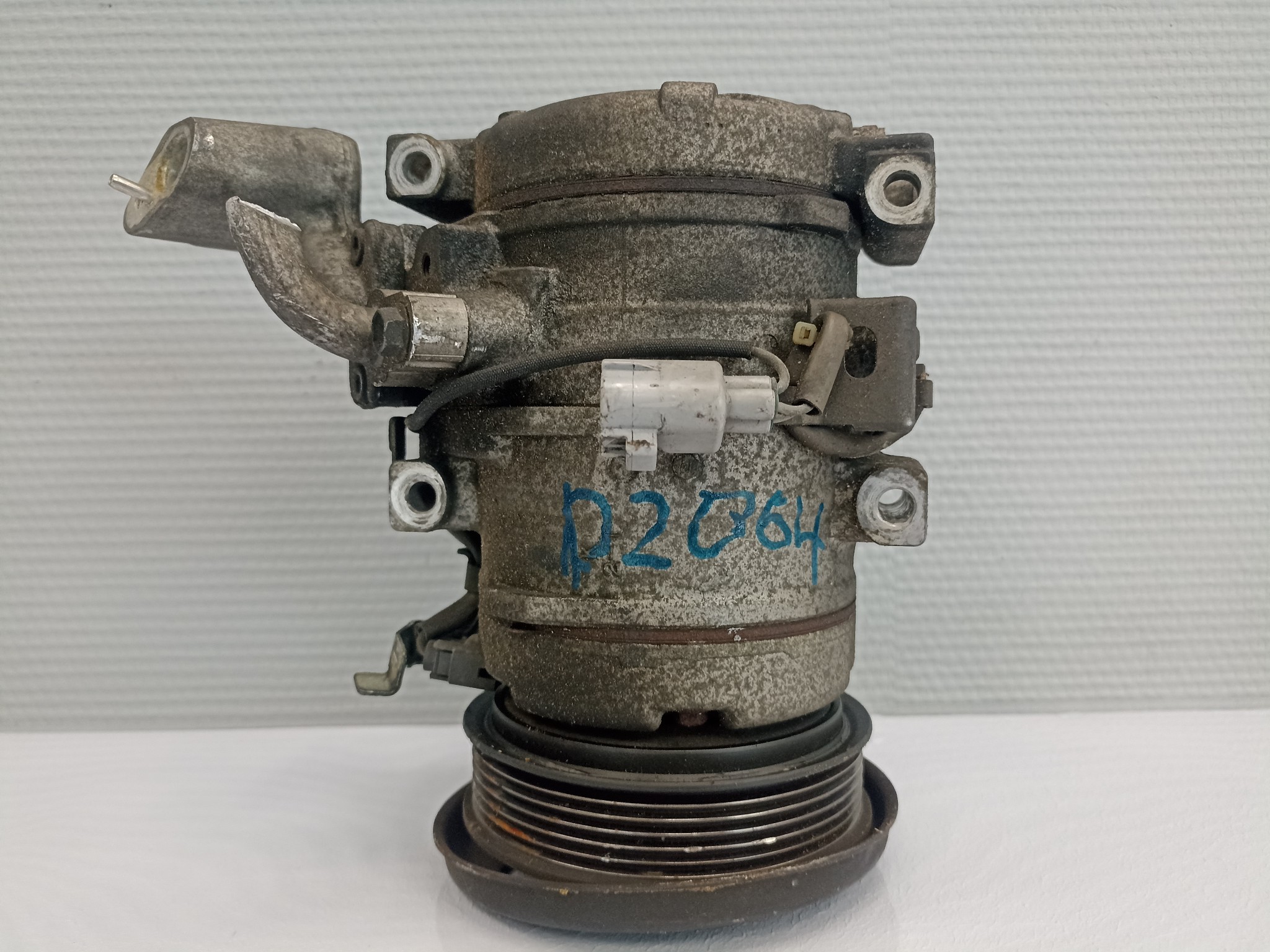 КОМПРЕССОР КОНДИЦИОНЕРА TOYOTA LEXUS 8832007040  D2064