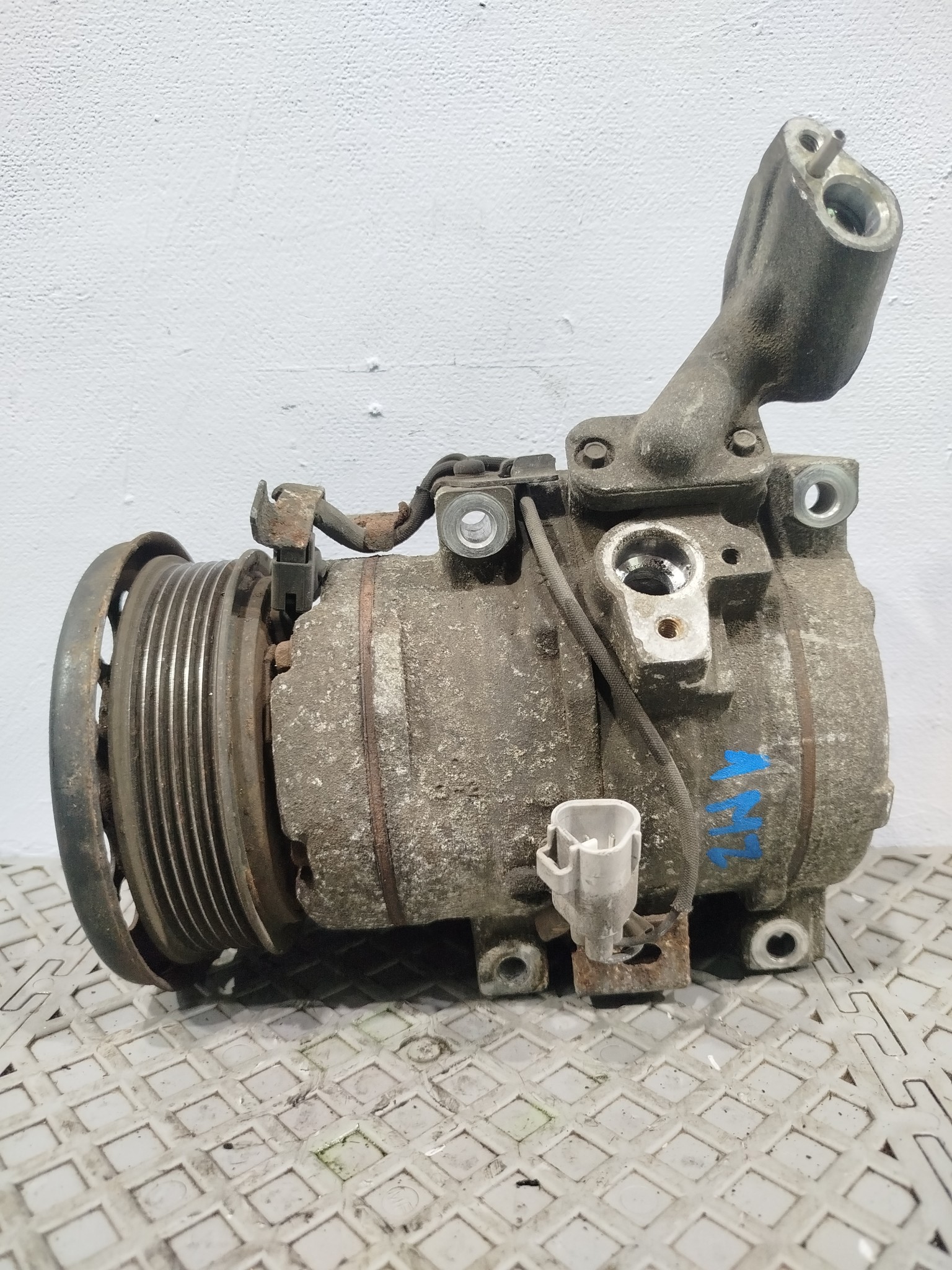 КОМПРЕССОР КОНДИЦИОНЕРА TOYOTA LEXUS 8832007040  XE351Z