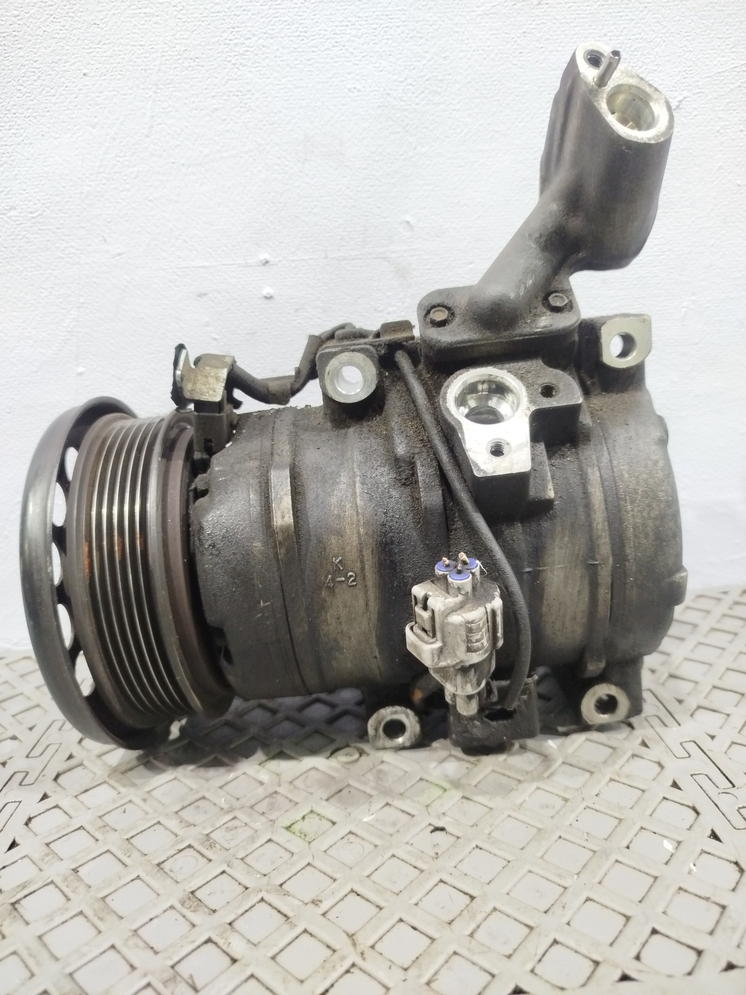 КОМПРЕССОР КОНДИЦИОНЕРА TOYOTA LEXUS 8832007040  D052
