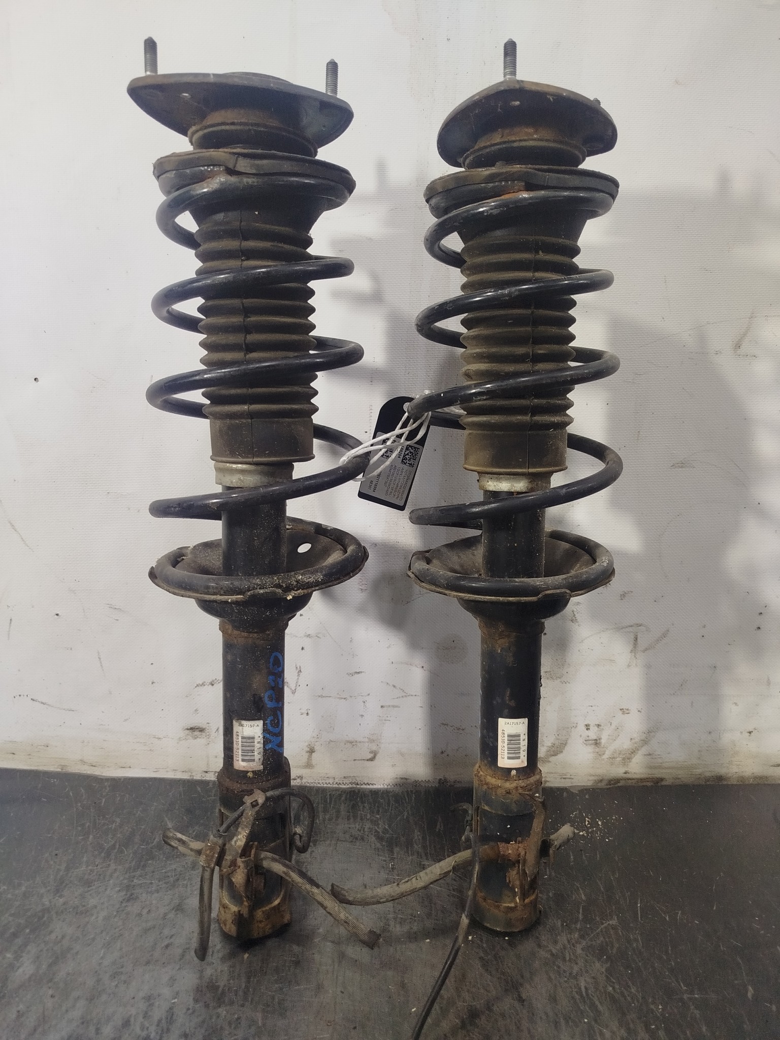 СТОЙКА ХОДОВКИ TOYOTA ПЕРЕДНЯЯ ПРАВАЯ ЛЕВАЯ 4851080159  XE357