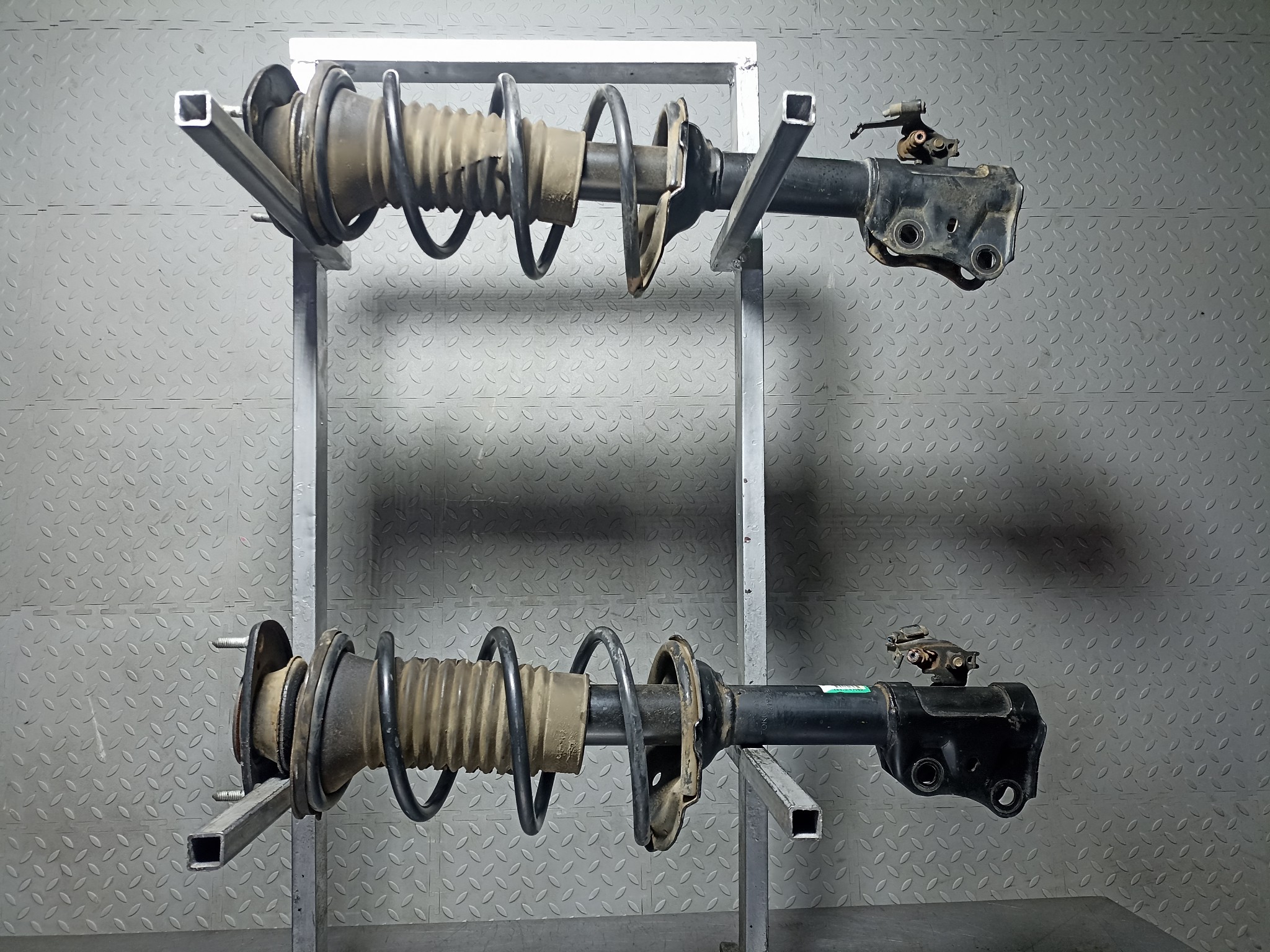 СТОЙКА ХОДОВКИ TOYOTA ПЕРЕДНЯЯ ПРАВАЯ ЛЕВАЯ 4851080159 FA1245