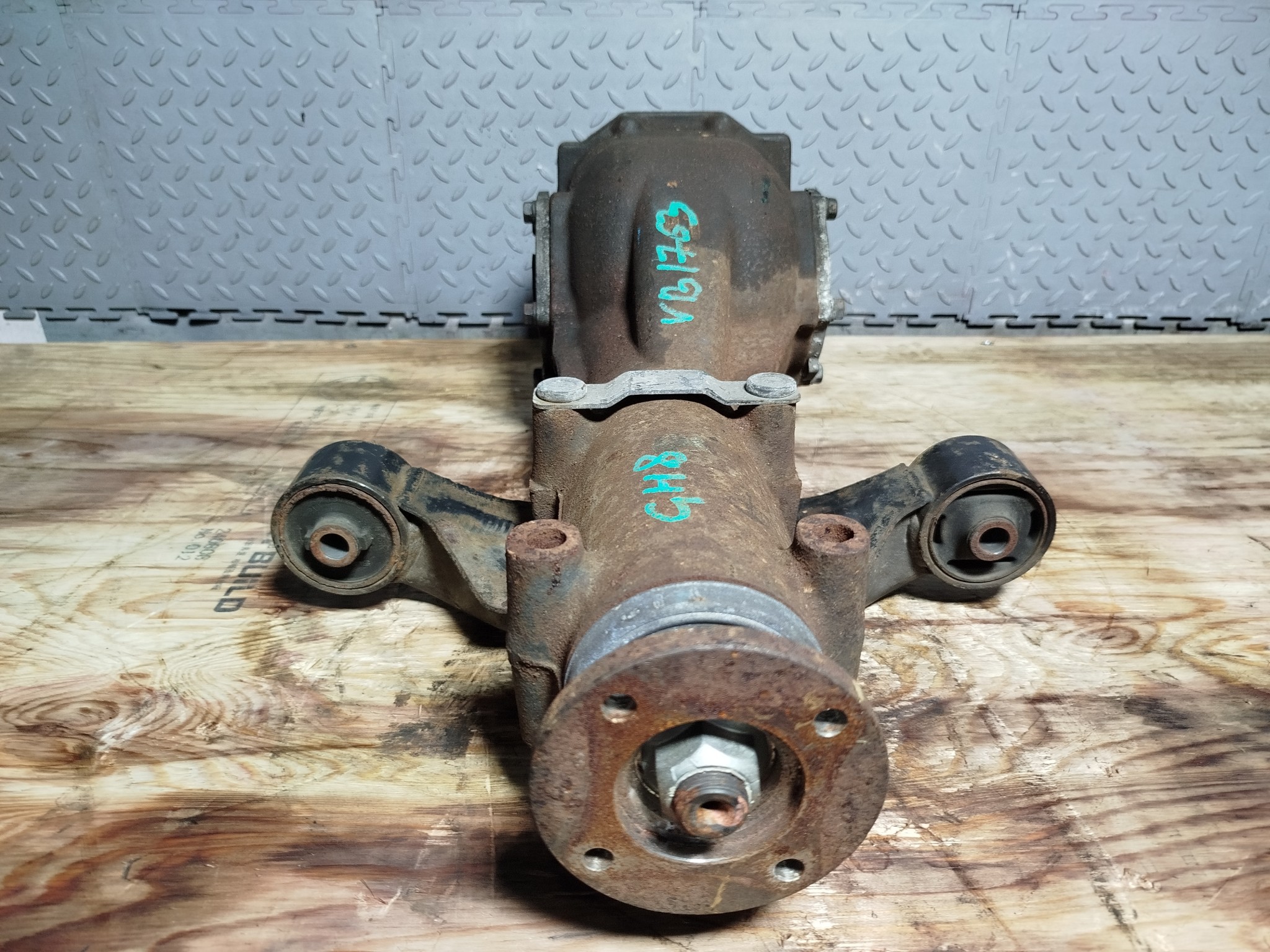 РЕДУКТОР SUBARU ЗАДНИЙ 27011AB161  VB1763