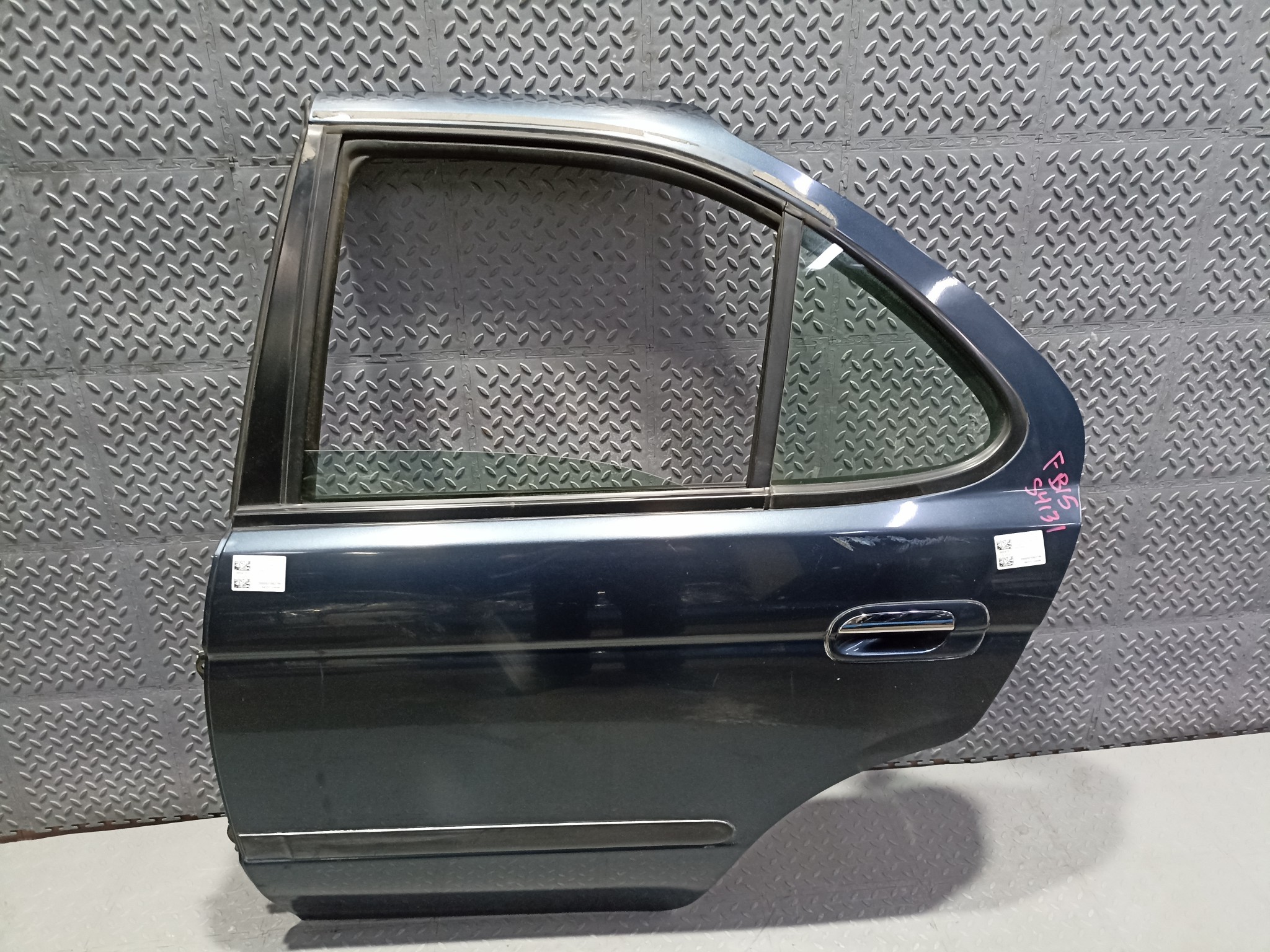 ДВЕРЬ NISSAN SUNNY H21015M6CM ЗАДНЯЯ ЛЕВАЯ  синий, BV5 S4131