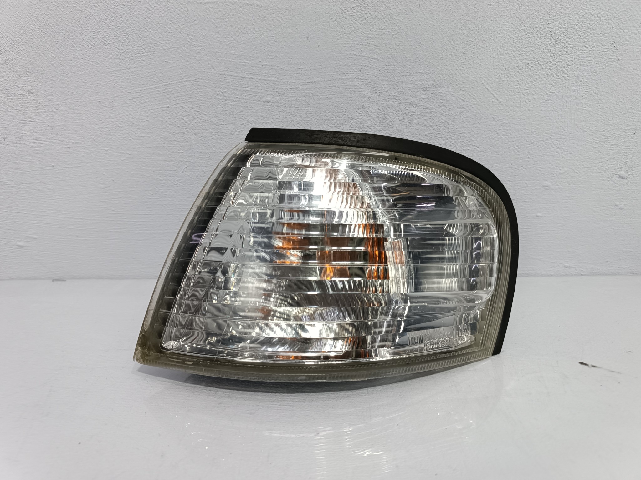 ГАБАРИТ NISSAN ЛЕВЫЙ 261254M400  XA7450