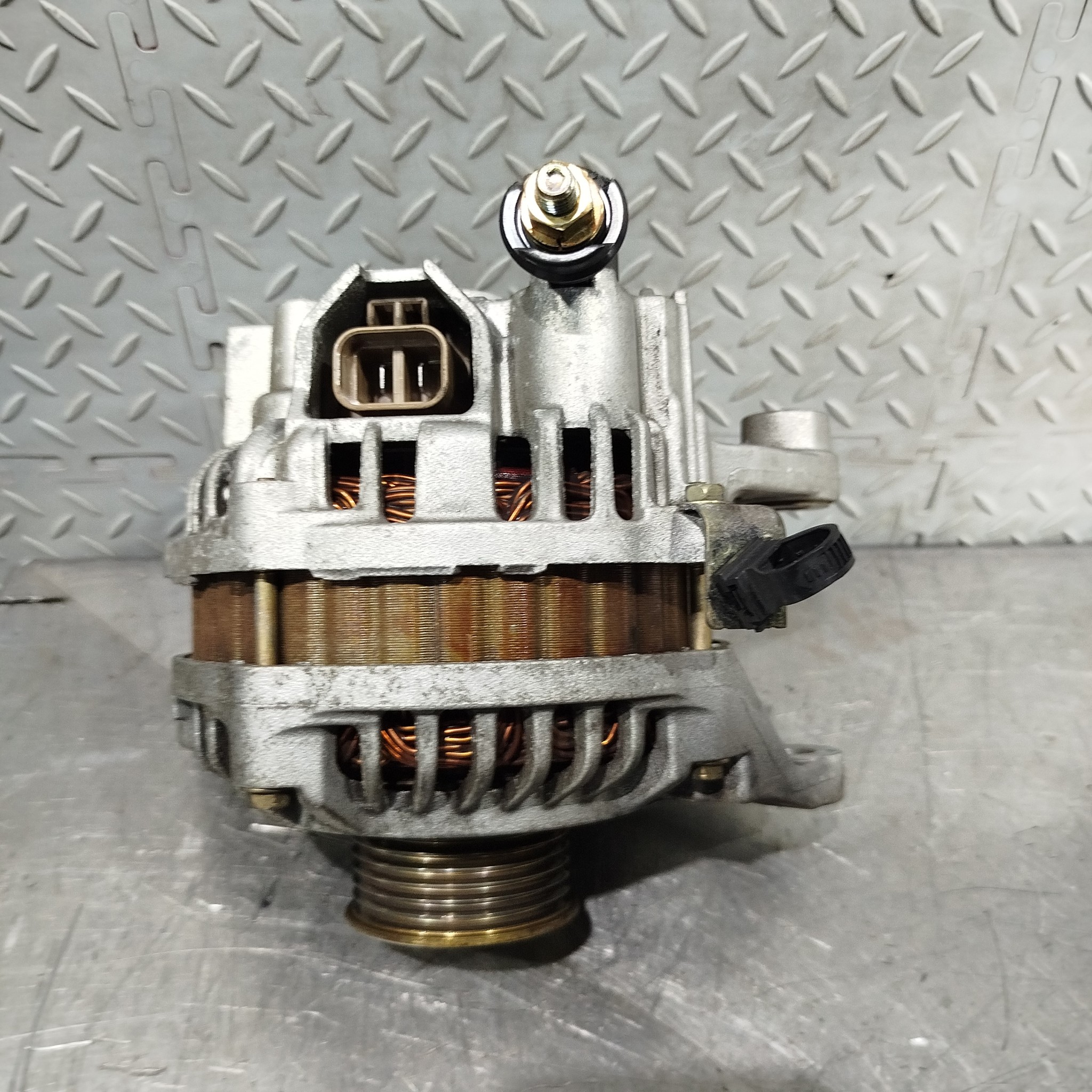 ГЕНЕРАТОР MAZDA ZJ1018300A  S4329Z