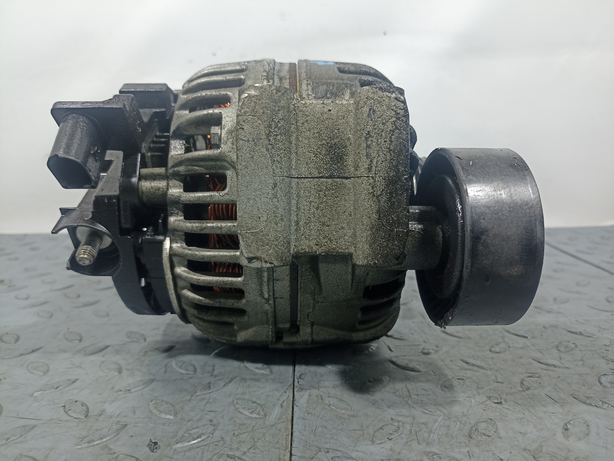 ГЕНЕРАТОР BMW 0124515098 U1437Z