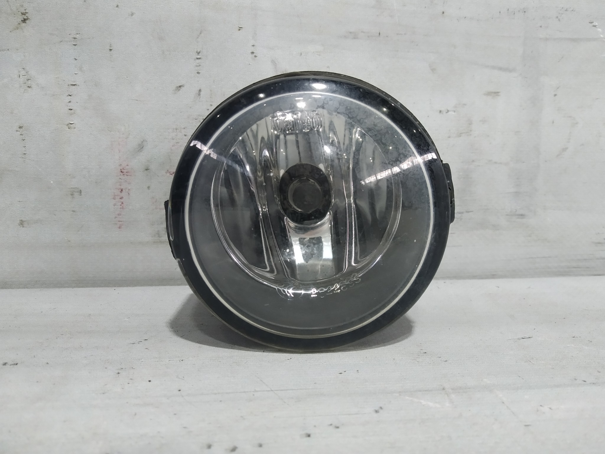 ТУМАНКА NISSAN INFINITI VOLVO SUZUKI ЛЕВАЯ ПРАВАЯ 261508990B NA8147Z(1)