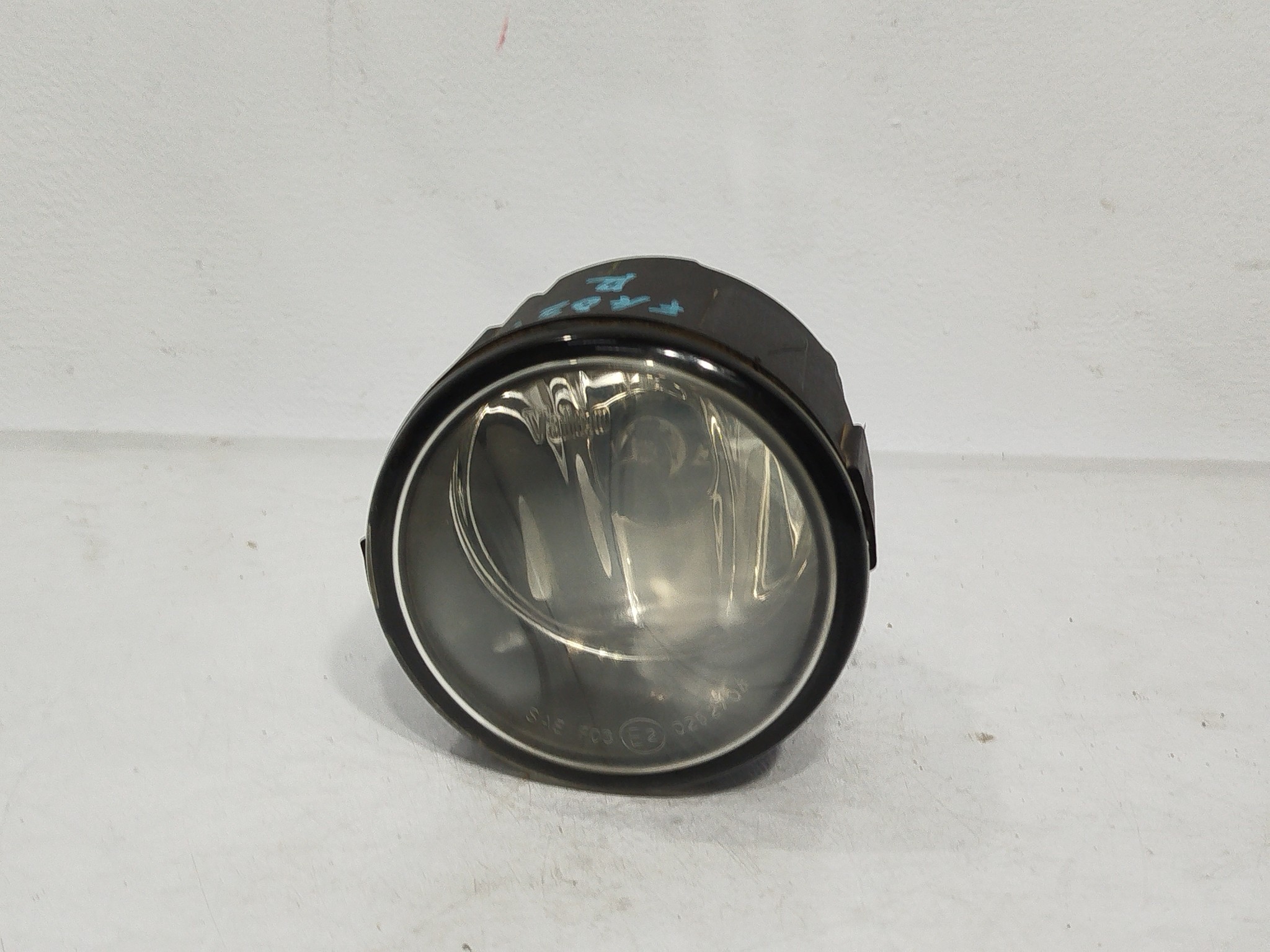 ТУМАНКА NISSAN INFINITI VOLVO SUZUKI ЛЕВАЯ ПРАВАЯ 261508990B FA821Z(1)