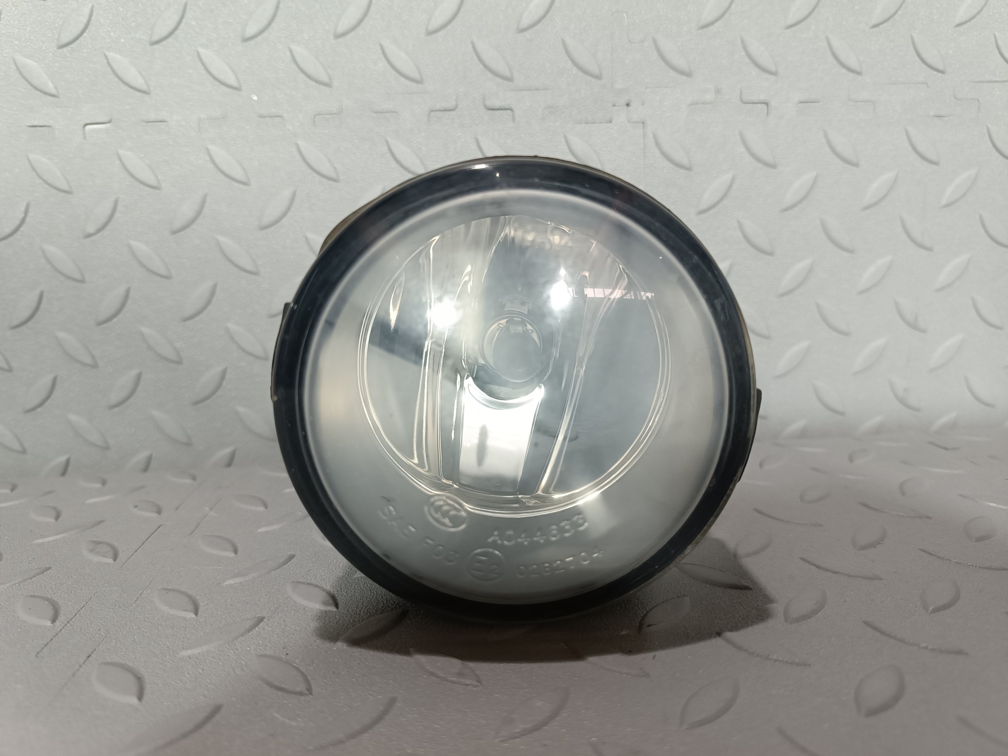 ТУМАНКА NISSAN INFINITI VOLVO SUZUKI ЛЕВАЯ ПРАВАЯ 261508990B KB322Z(2)