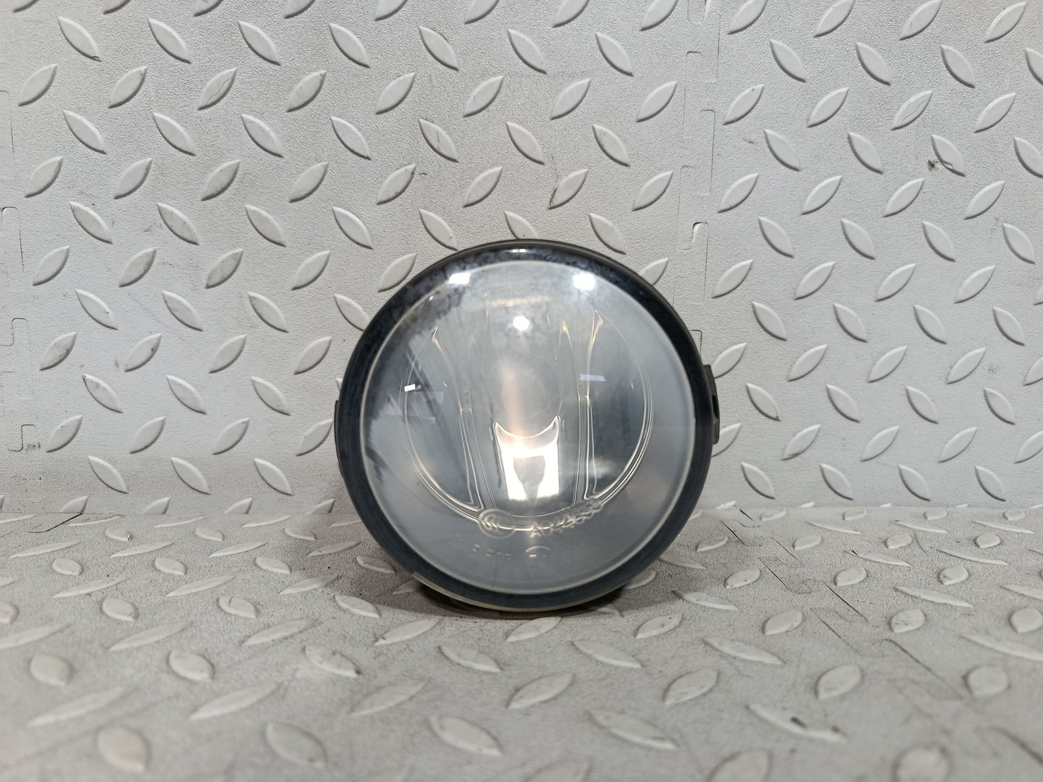 ТУМАНКА NISSAN INFINITI VOLVO SUZUKI ЛЕВАЯ ПРАВАЯ 261508990B QA6343Z(1)