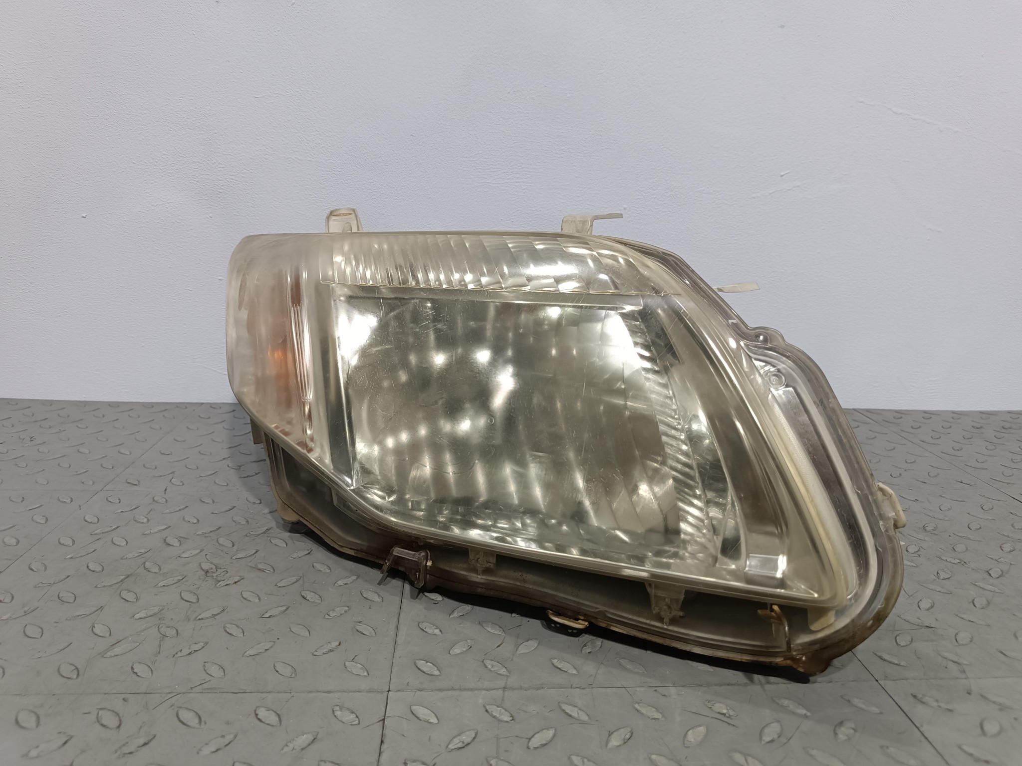 ФАРА TOYOTA ПРАВАЯ 8113012C80 TE149Z