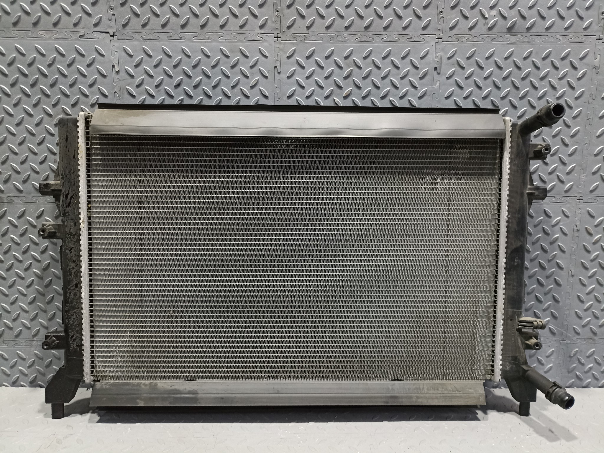 РАДИАТОР ДВИГАТЕЛЯ AUDI VOLKSWAGEN SEAT SKODA 1K0121251BN S4290Z