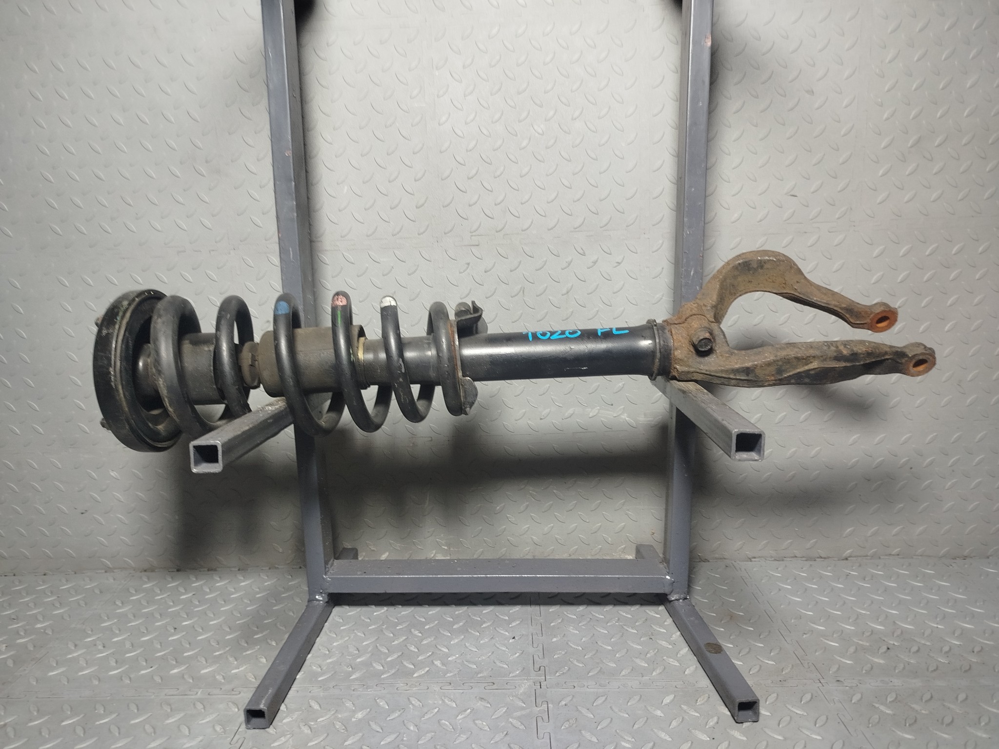 СТОЙКА ХОДОВКИ HONDA ПЕРЕДНЯЯ ЛЕВАЯ 51606S3S014 T020