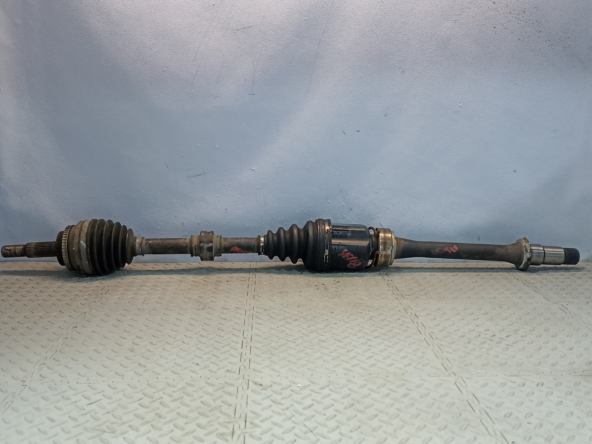 ПРИВОД TOYOTA LEXUS DAIHATSU ПЕРЕДНИЙ ПРАВЫЙ 4341033310 YE118