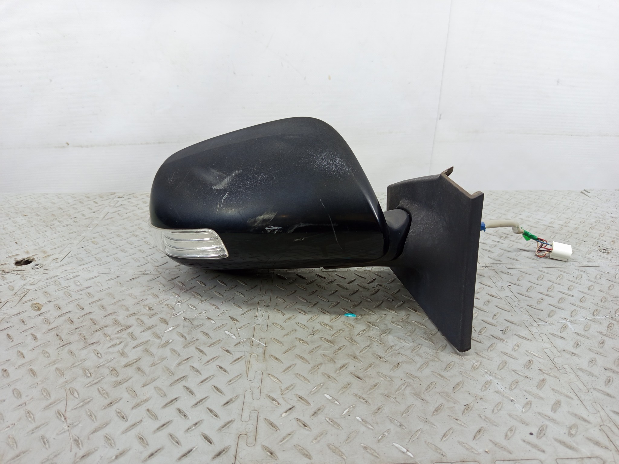 ЗЕРКАЛО TOYOTA VITZ YARIS ПРАВОЕ 8791052A10 черный, 209 GA521Z